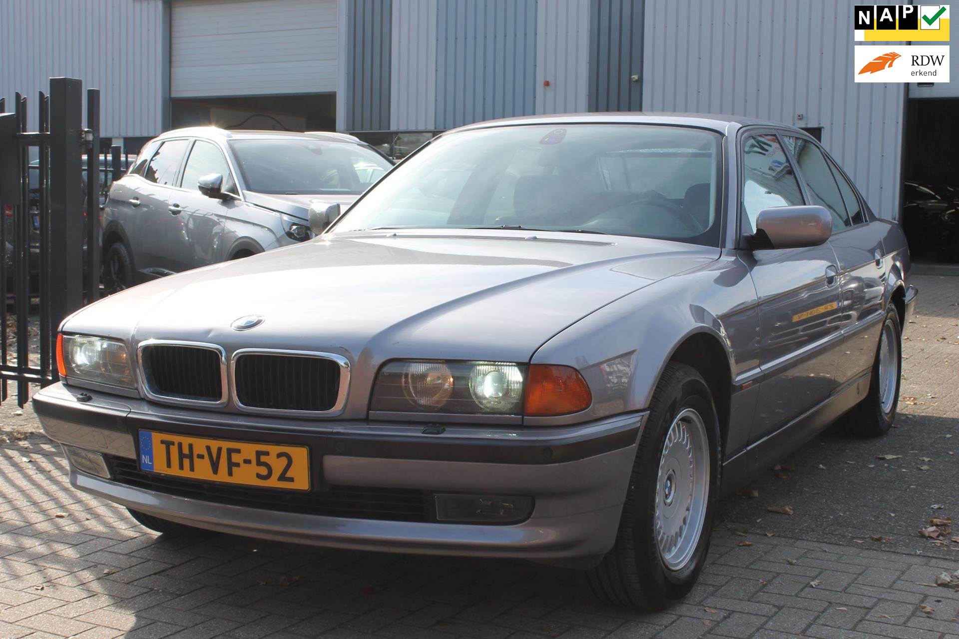 BMW 7er Reihe 740i Executive Leer Memory Nw.APK Navi NL-Auto! 1998 - voorkant
