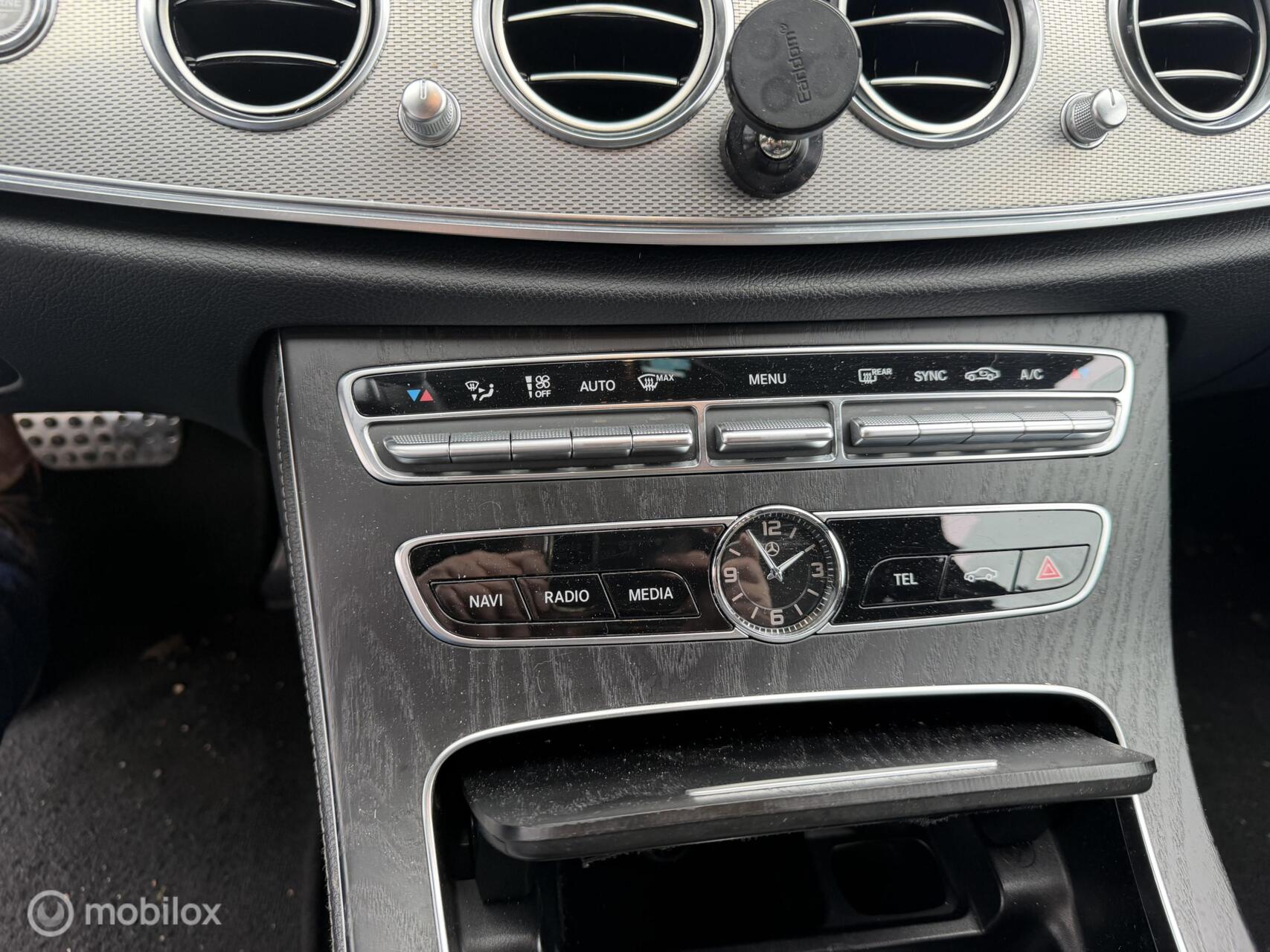 Foto van Mercedes-Benz E 220 D