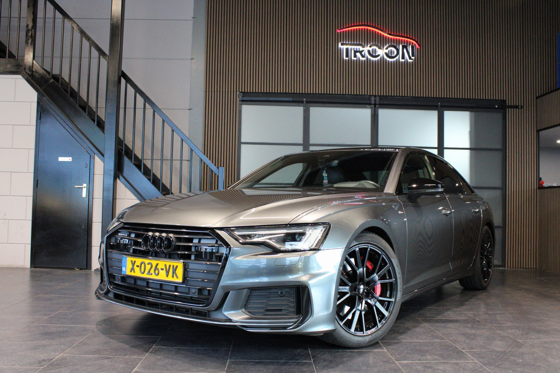 Audi A6 55 TFSI E 55 TFSI e quattro Competition 2020 - voorkant