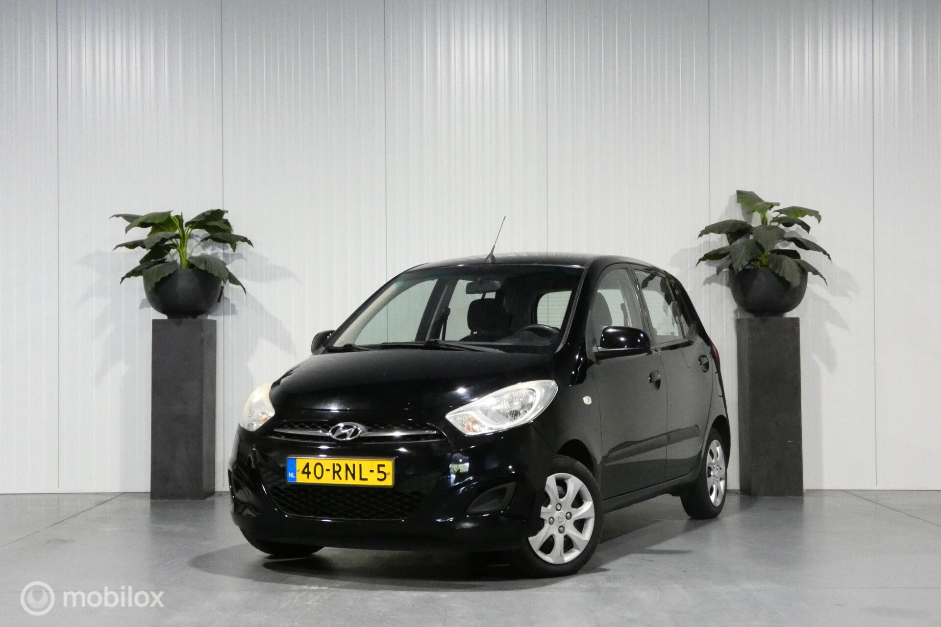Hyundai I 10 1.1 i-Drive Cool 2011 - voorkant