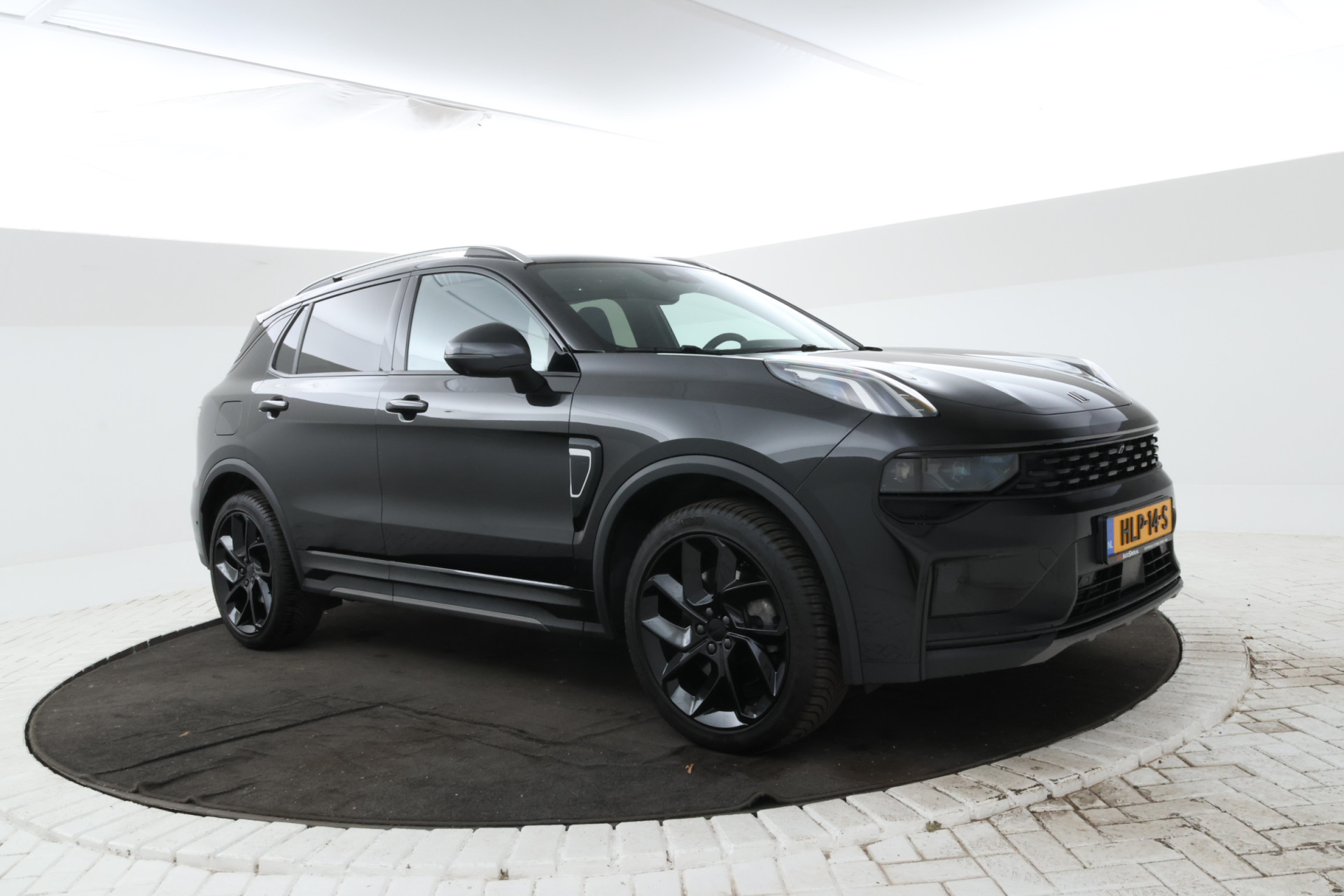 Foto van Lynk&co LYNK & Co 01