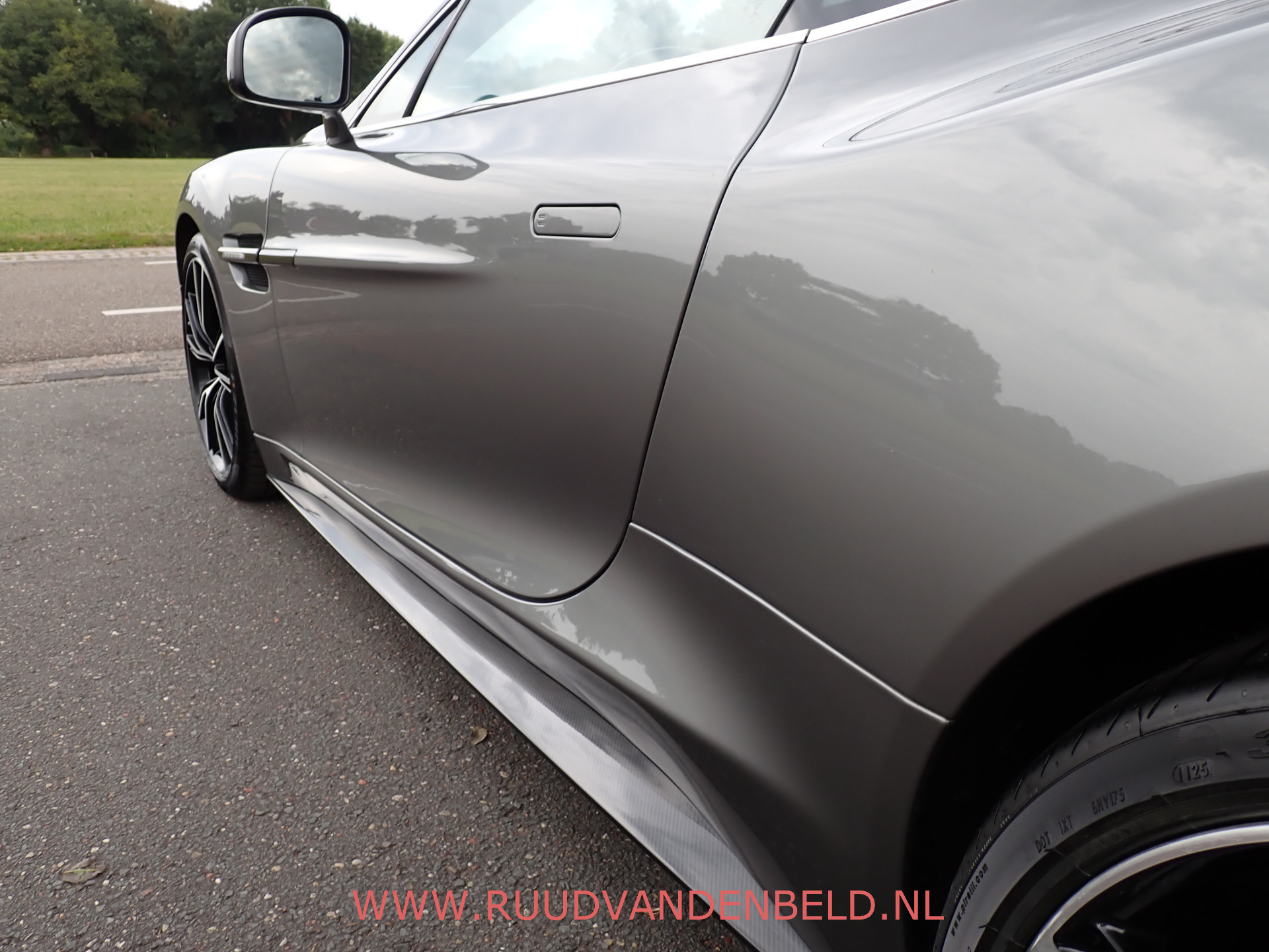 Foto van Aston Martin Vanquish