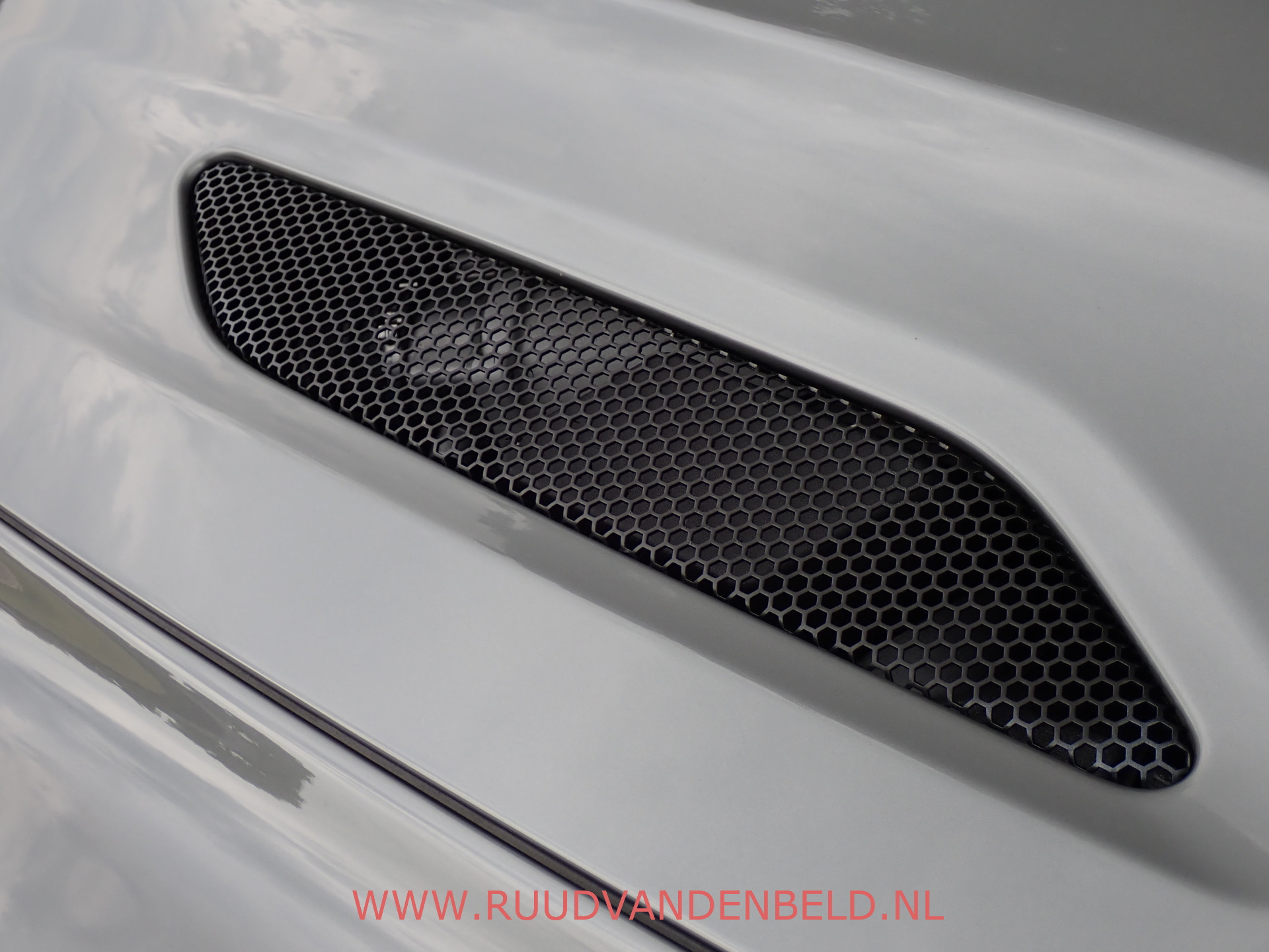 Foto van Aston Martin Vanquish