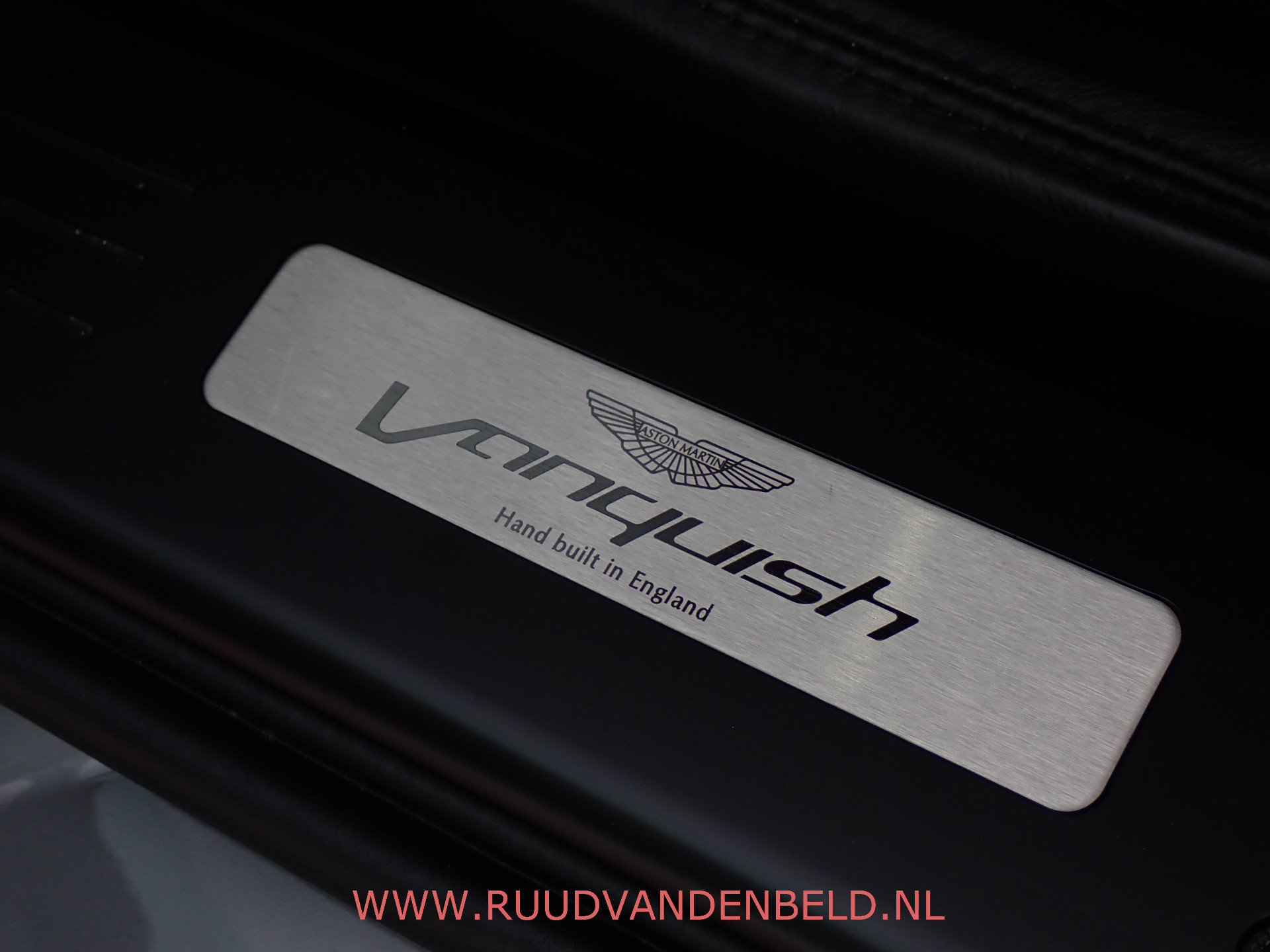 Foto van Aston Martin Vanquish