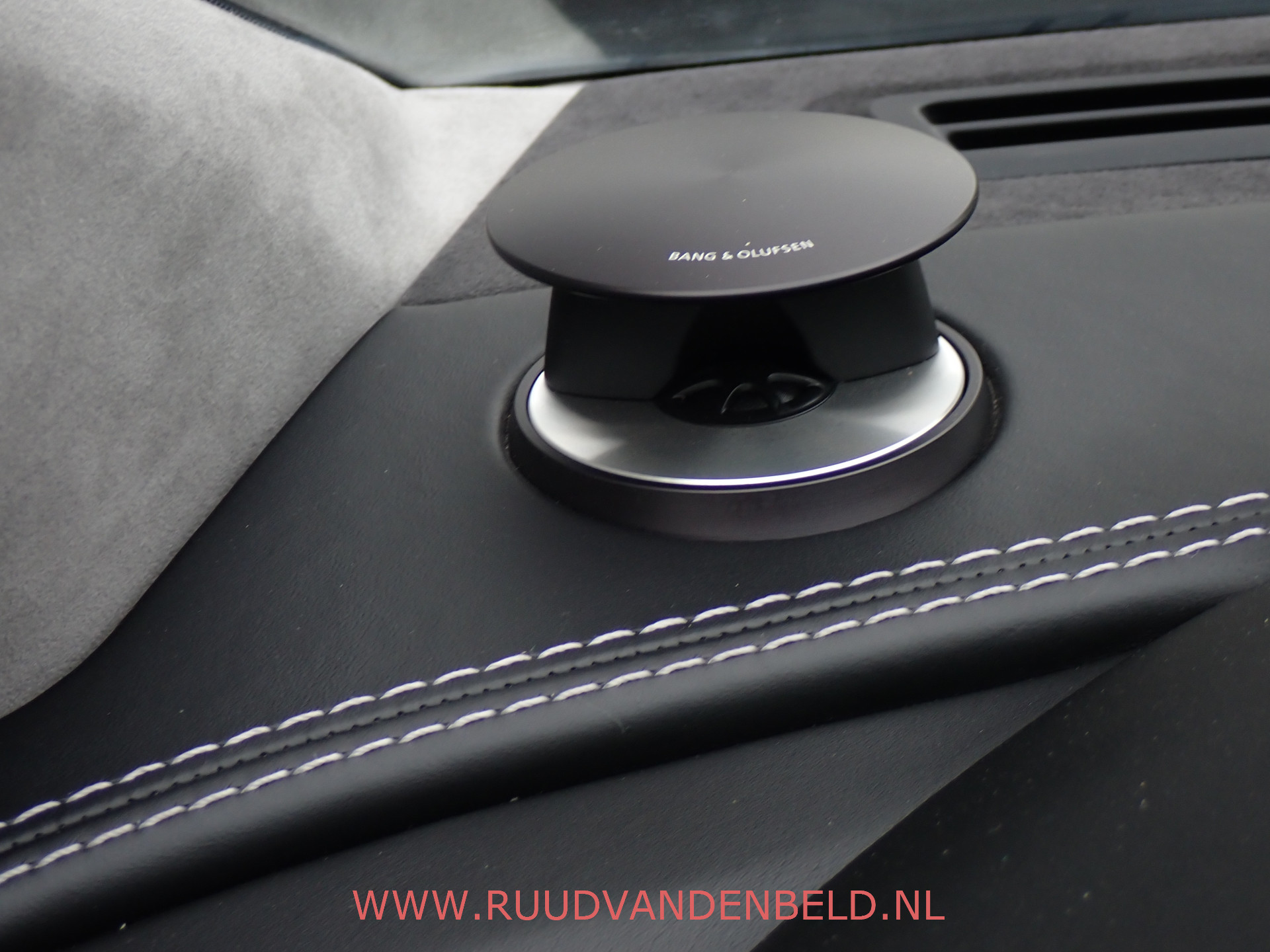 Foto van Aston Martin Vanquish