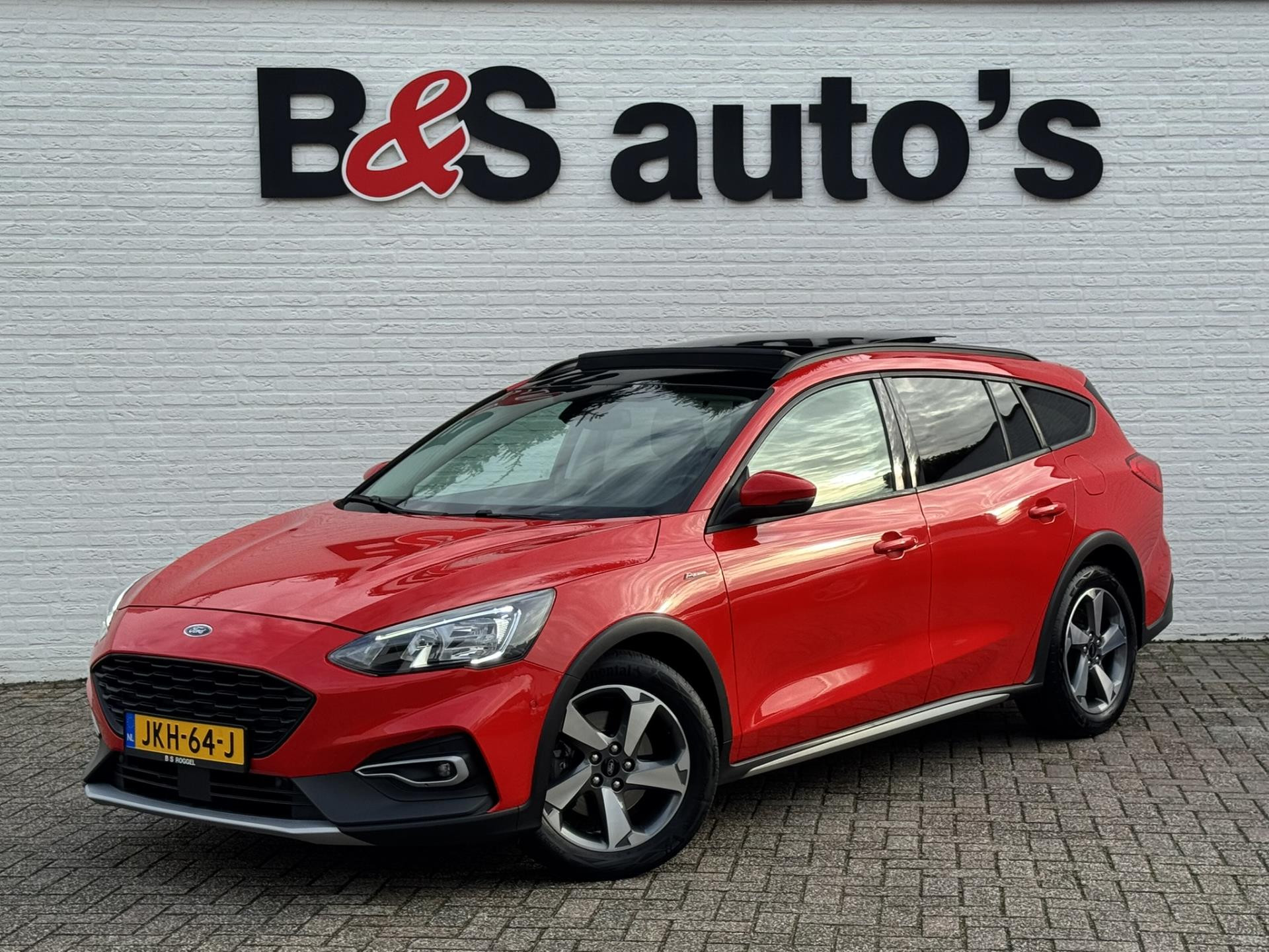 Ford Focus 1.0 EcoBoost Automaat Titanium Panoramadak Adaptive cruise Climate control Winterpack Pano B&O Apple/ Android 2020 - voorkant