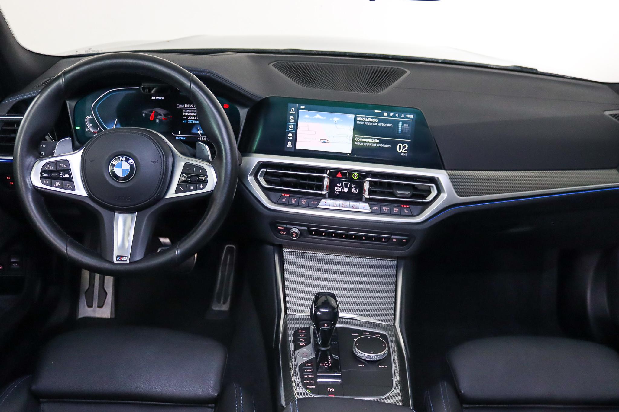 Foto van BMW 330e xDrive