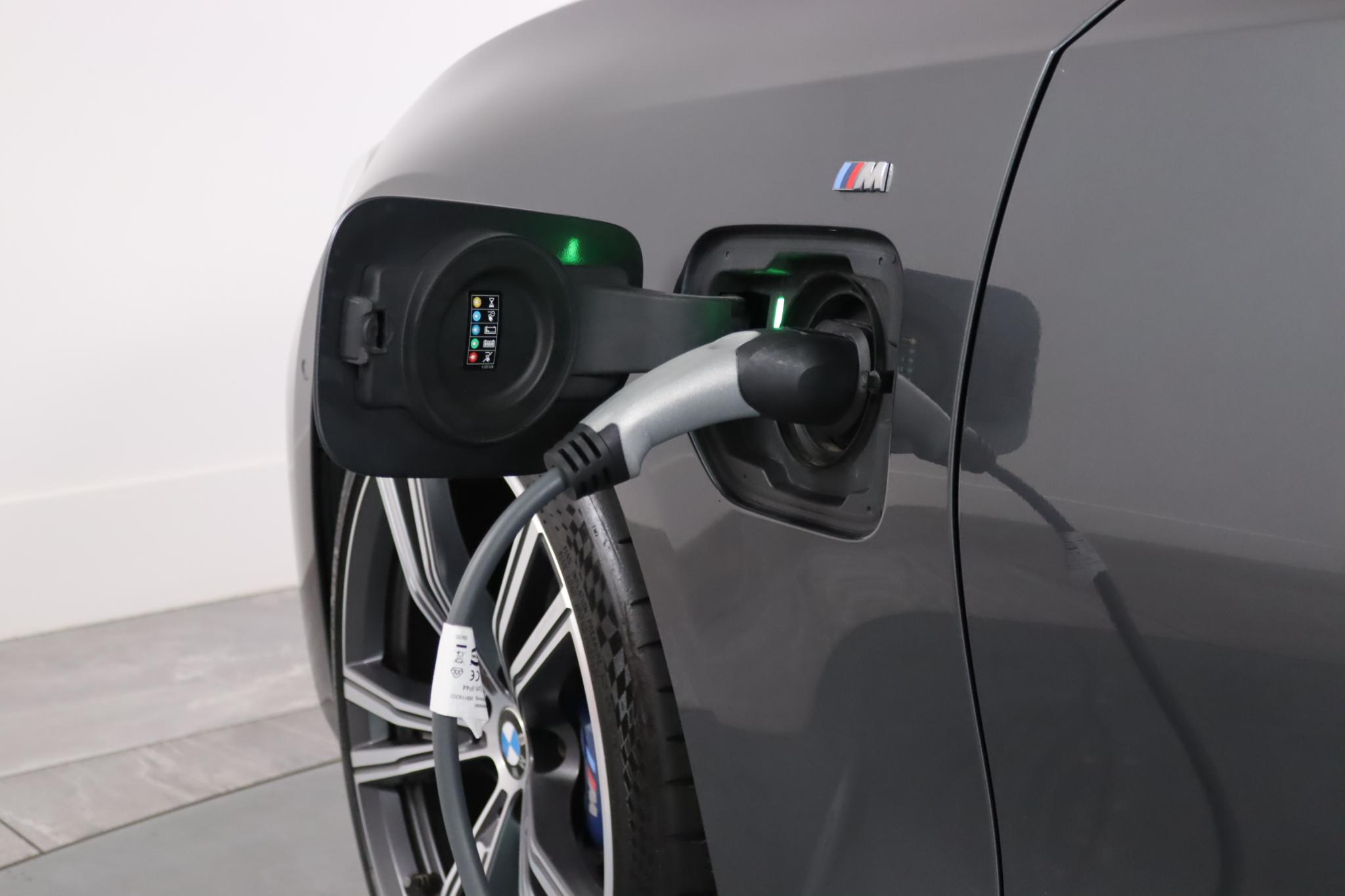 Foto van BMW 330e xDrive