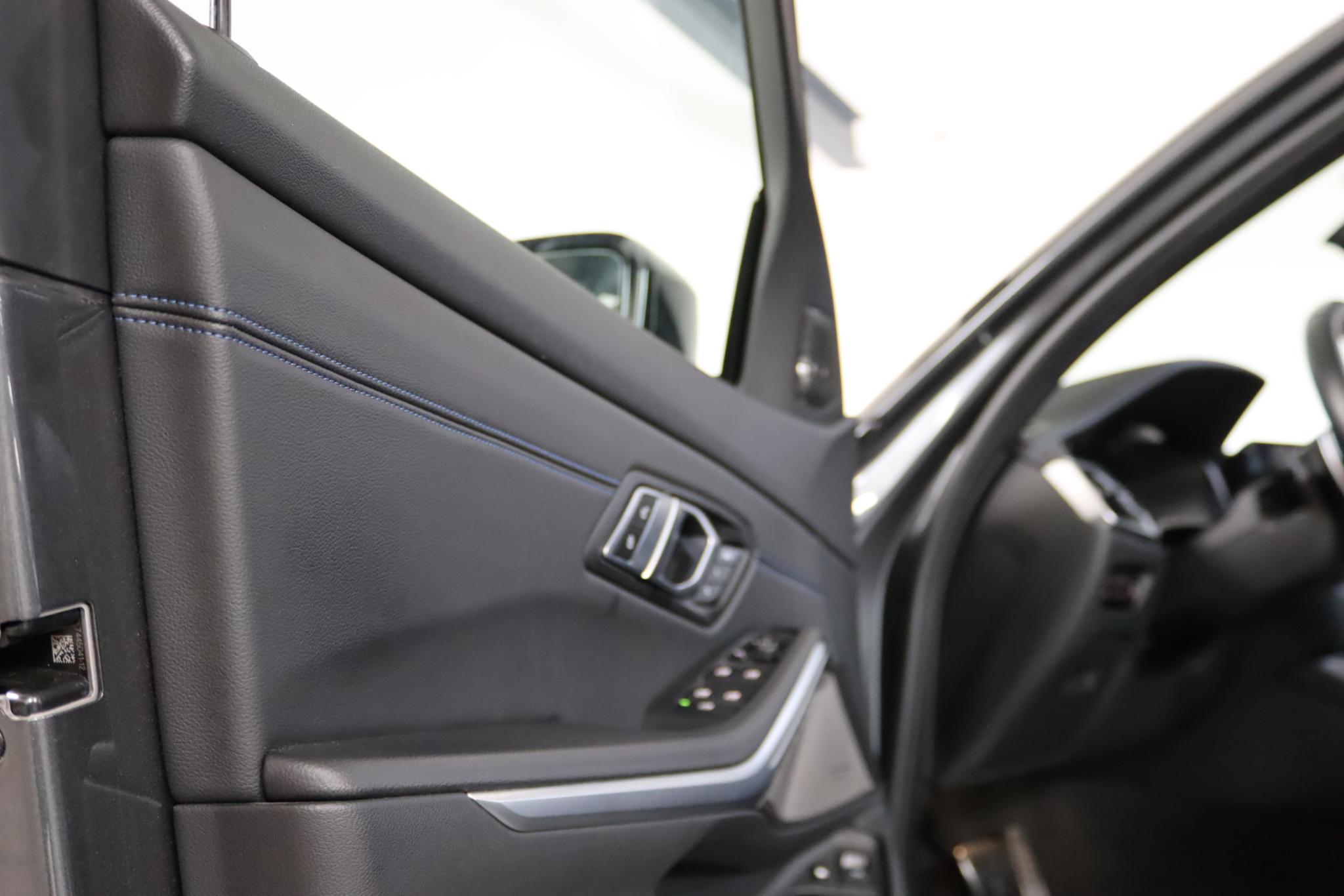 Foto van BMW 330e xDrive