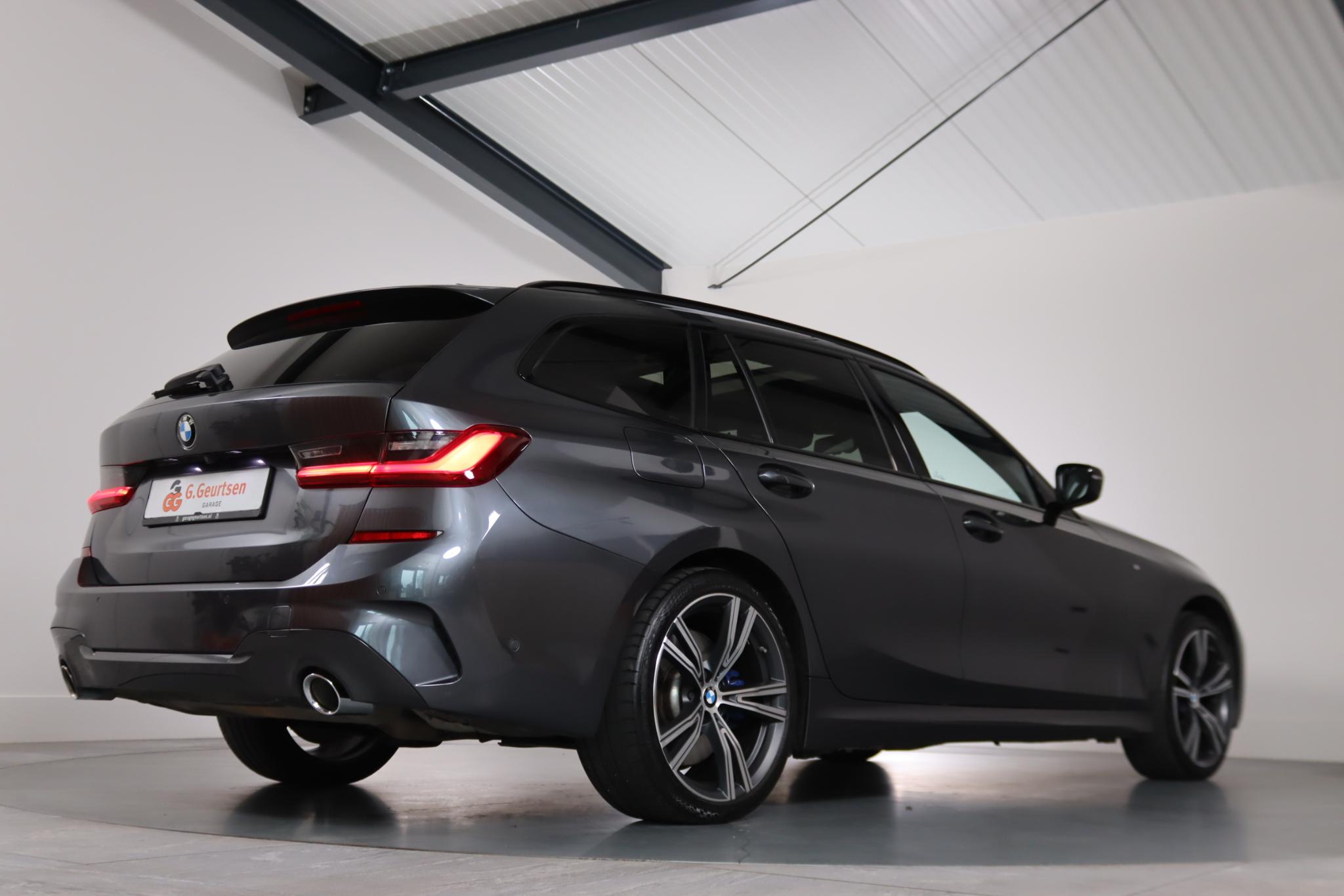 Foto van BMW 330e xDrive