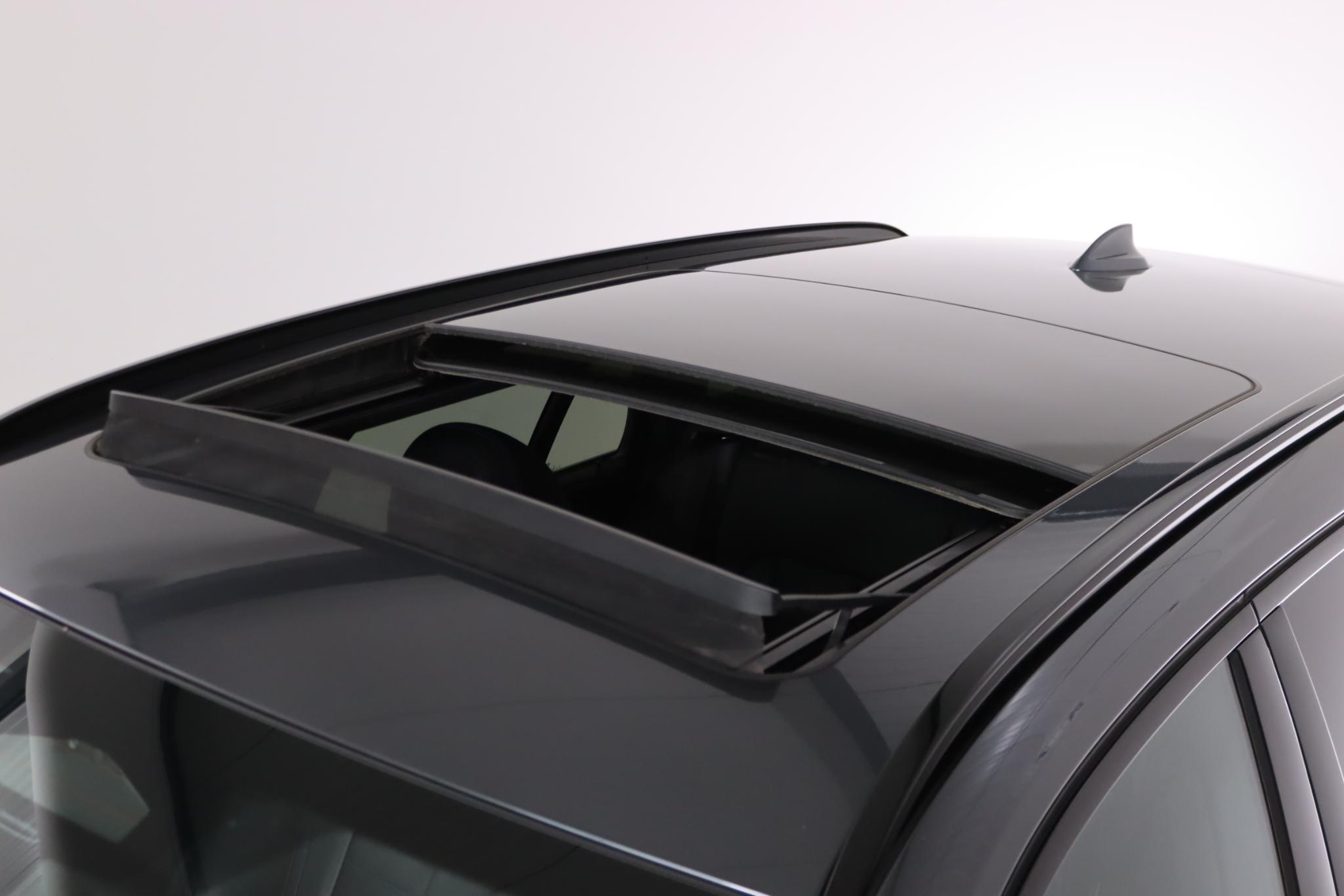 Foto van BMW 330e xDrive