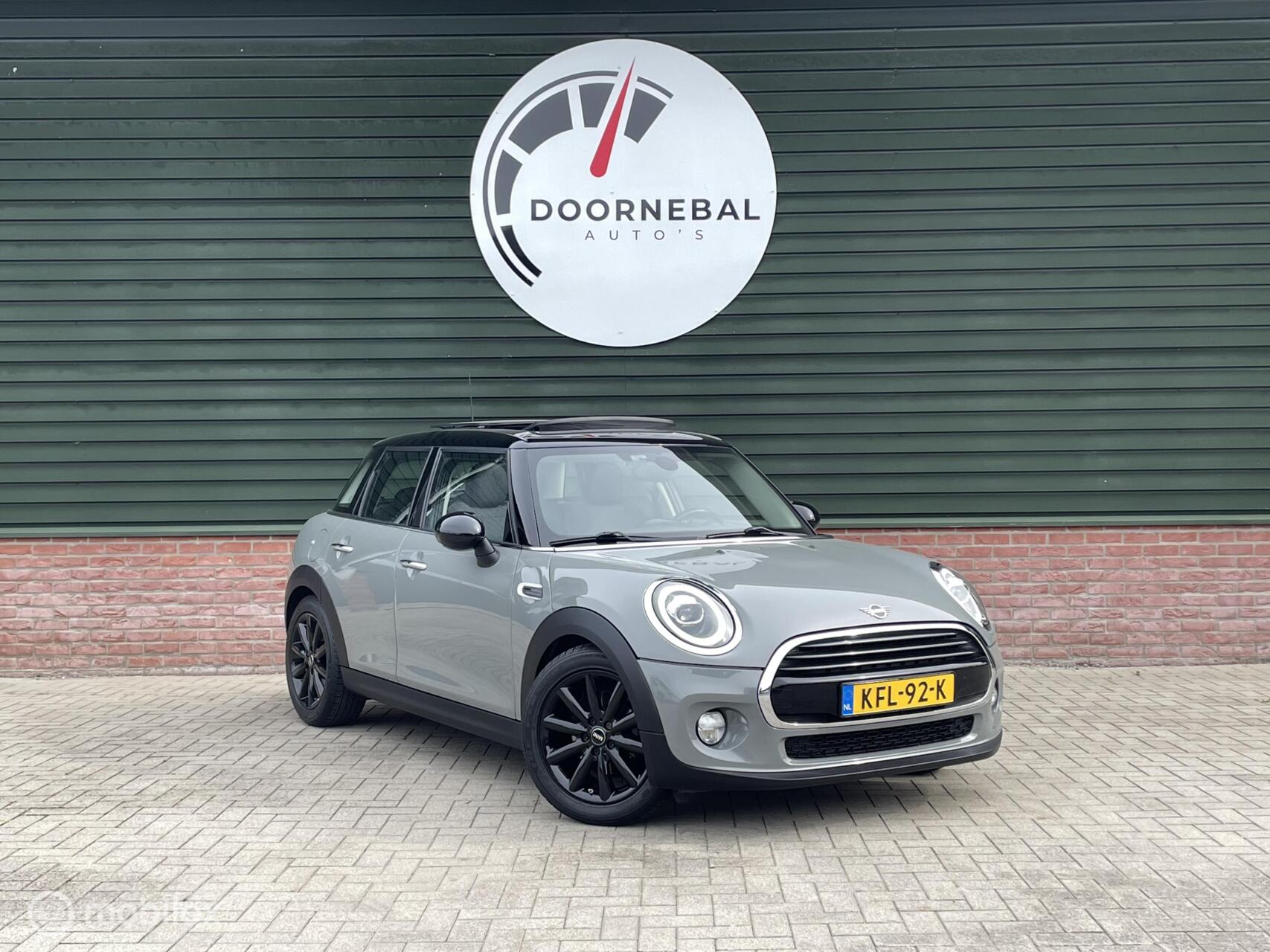 Mini Cooper 1.5 Cooper Business Edition / PANORAMA DAK / LED ! 2019 - voorkant
