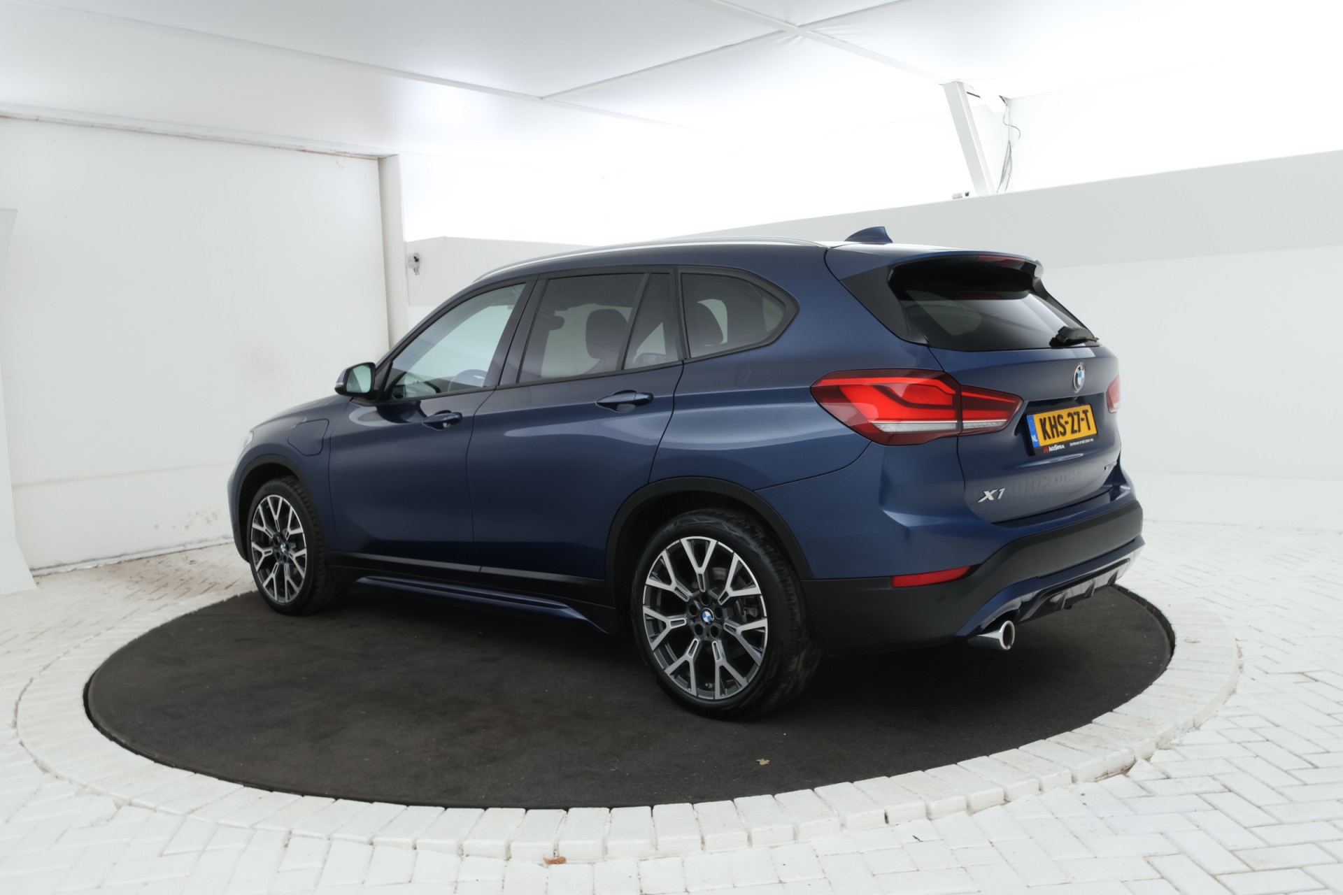 Foto van BMW X1 Xdrive25e