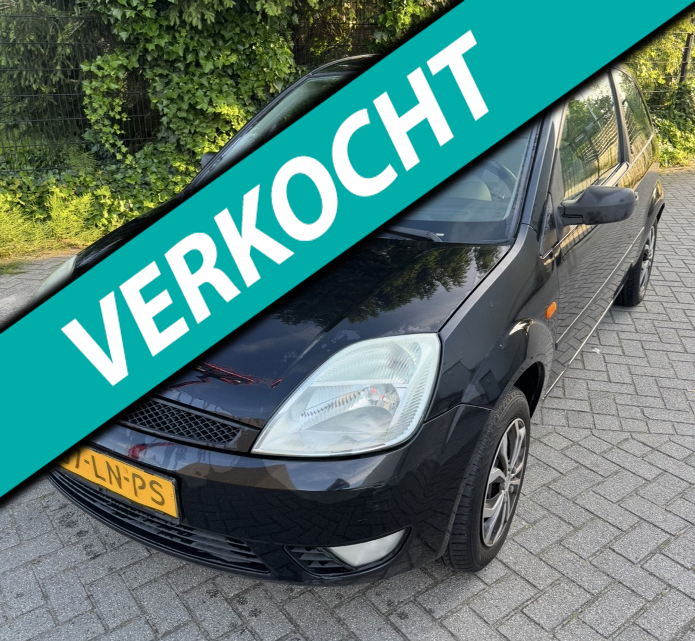 Ford Fiesta 1.4-16V Ghia 2003 - voorkant