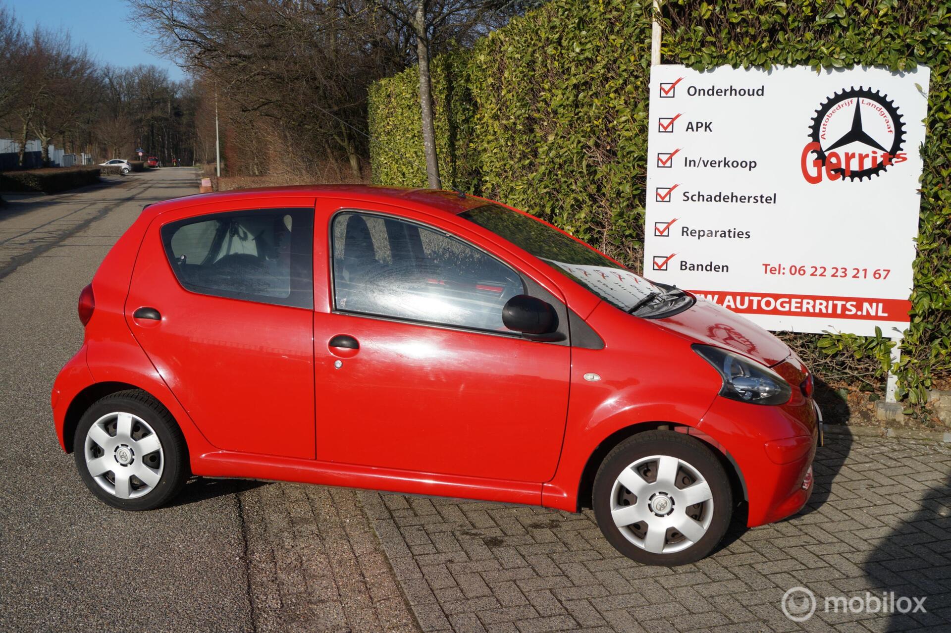 Toyota Toyota Aygo 1.0-12V met verse APK 2007 - voorkant