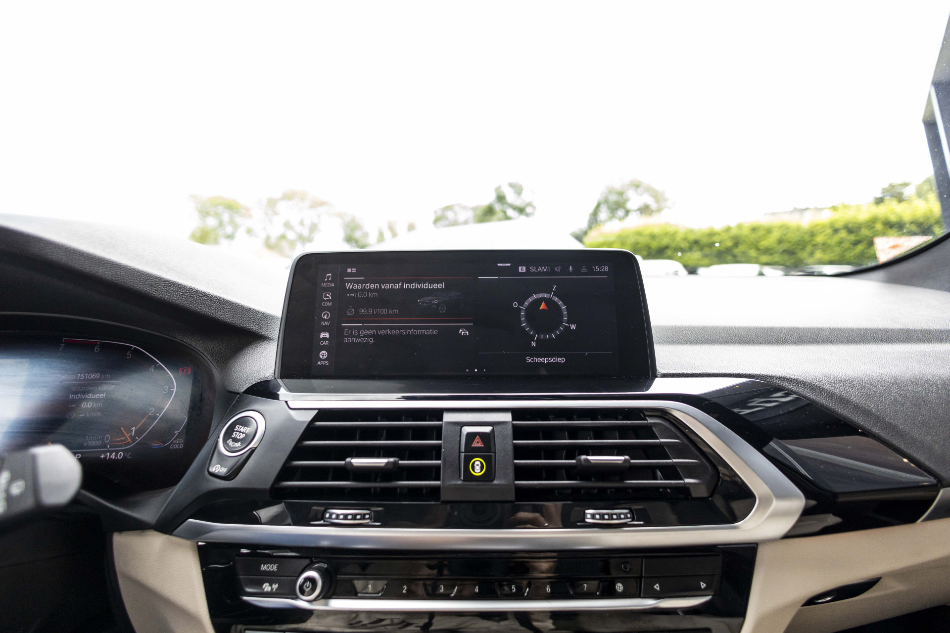 Foto van BMW X3 Xdrive20i