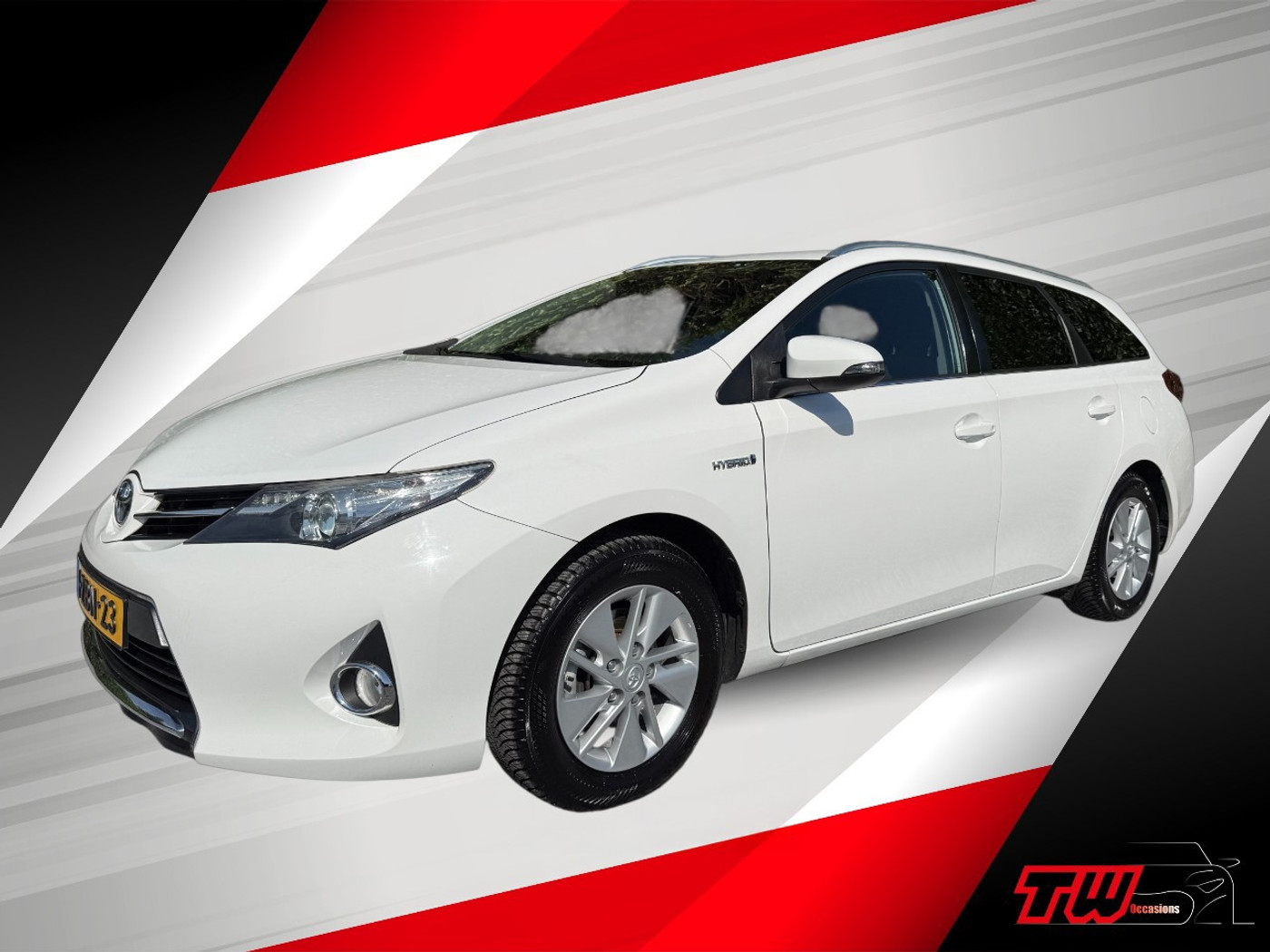 Toyota Toyota Auris 1.8 Hybrid Aspiration|NAVI|TREKH 2014 - voorkant