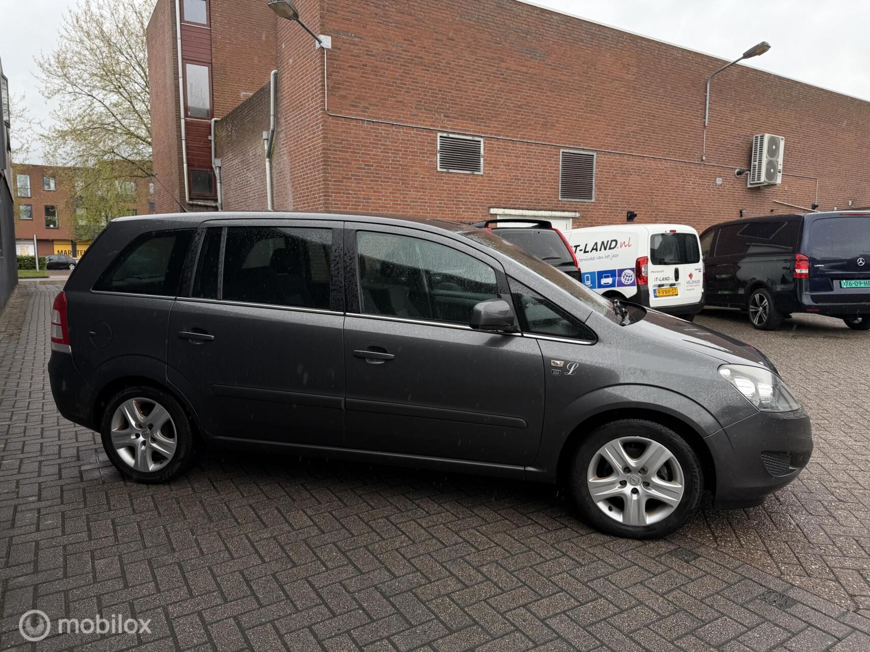 Foto van Opel Zafira