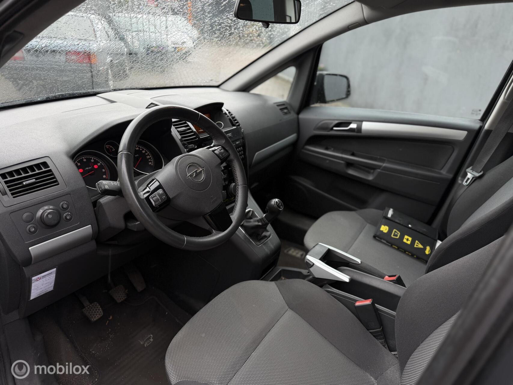 Foto van Opel Zafira