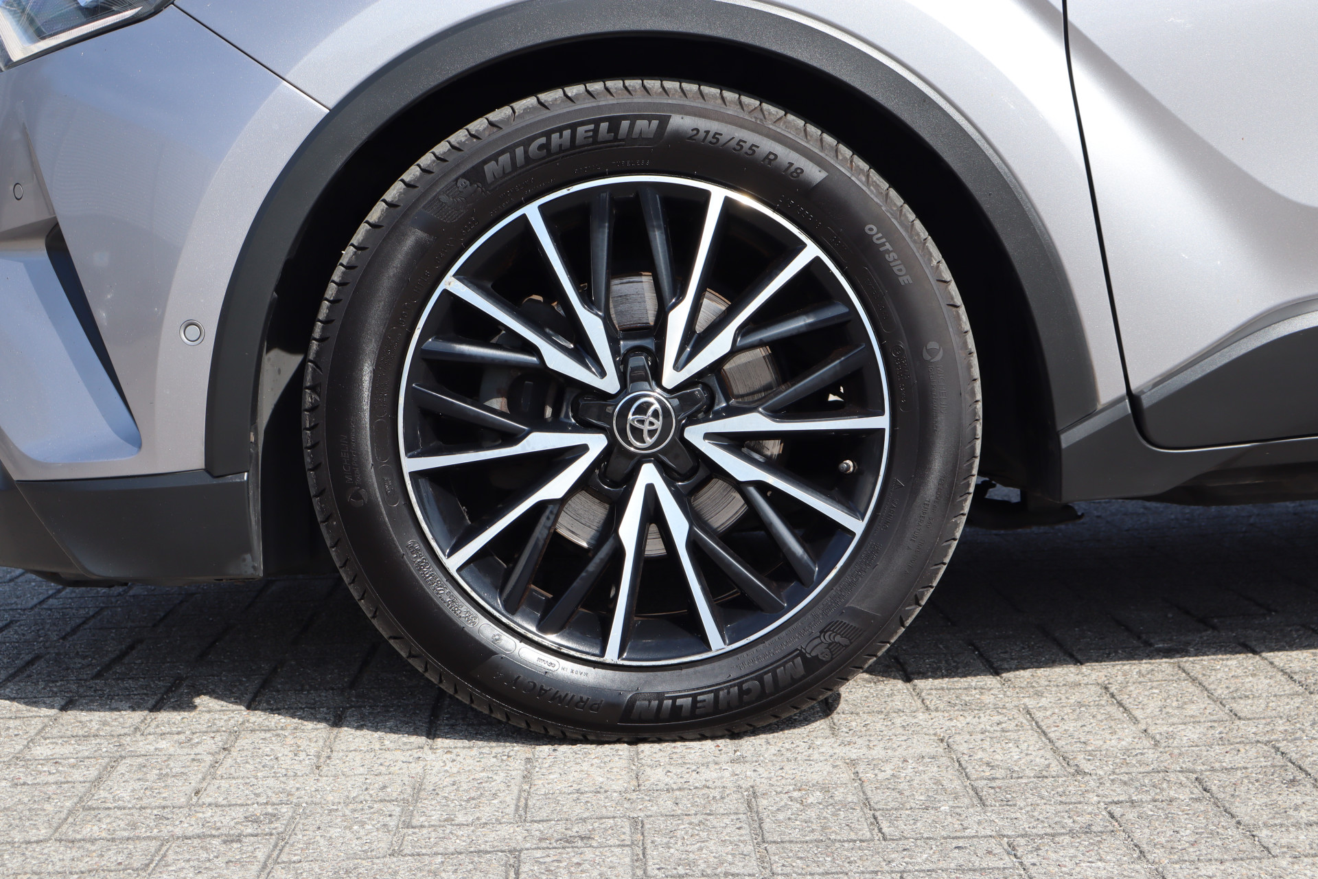 Foto van Toyota Toyota C-hr