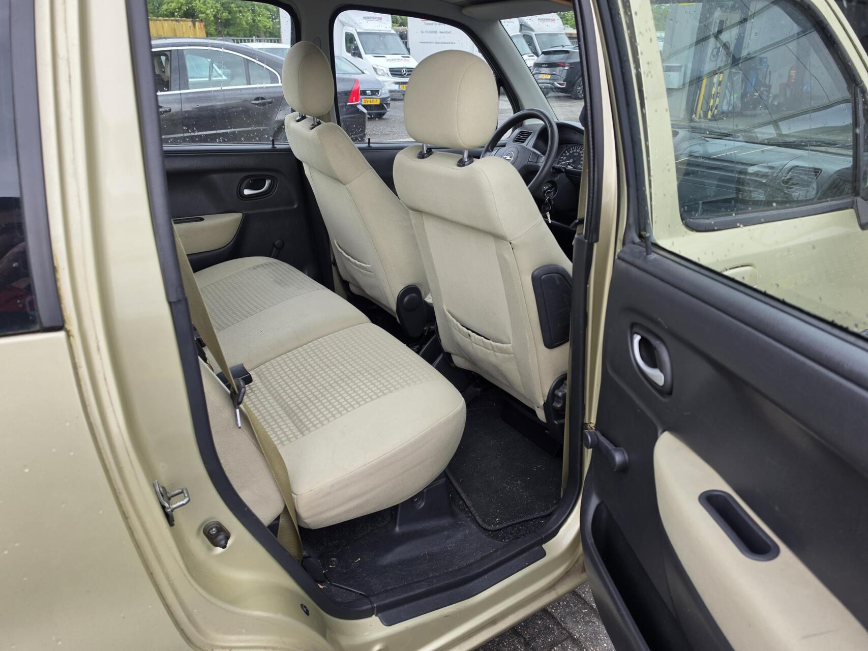 Foto van Opel Agila
