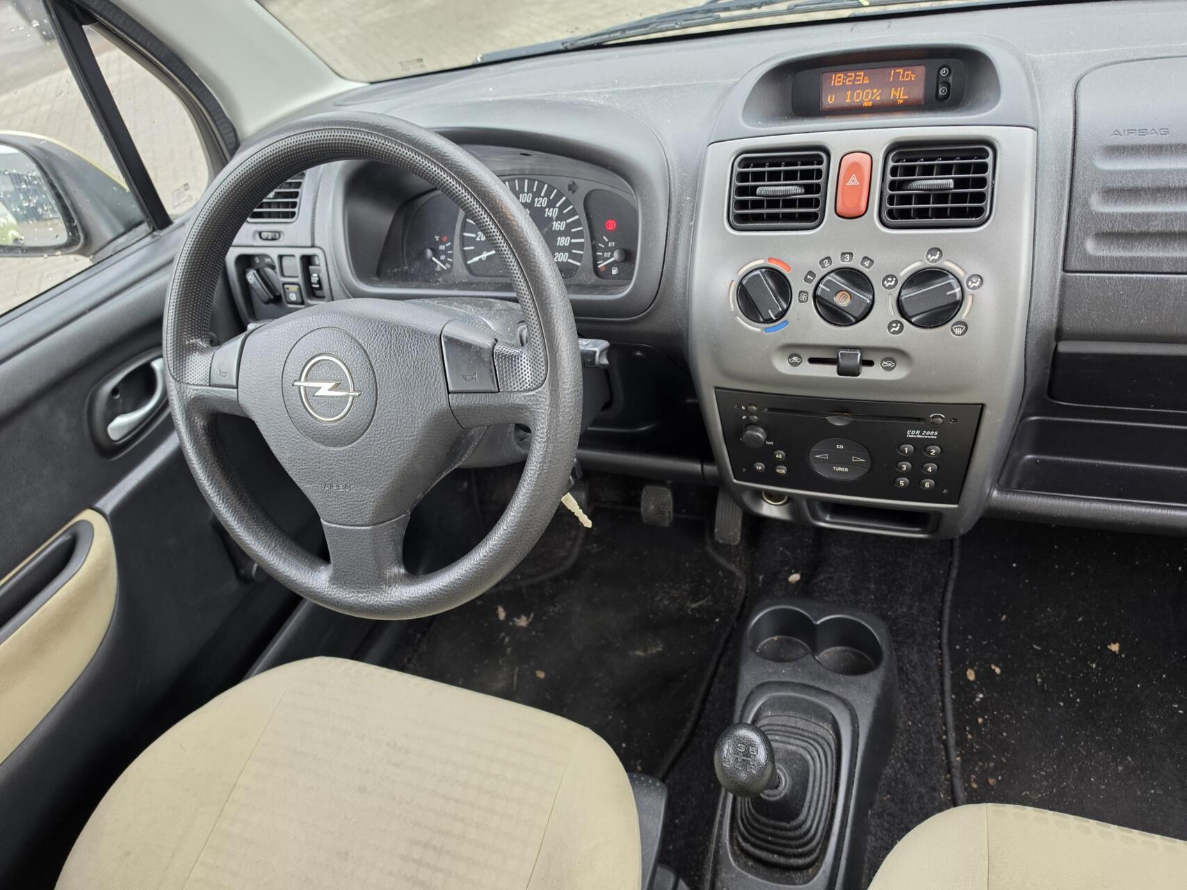 Foto van Opel Agila