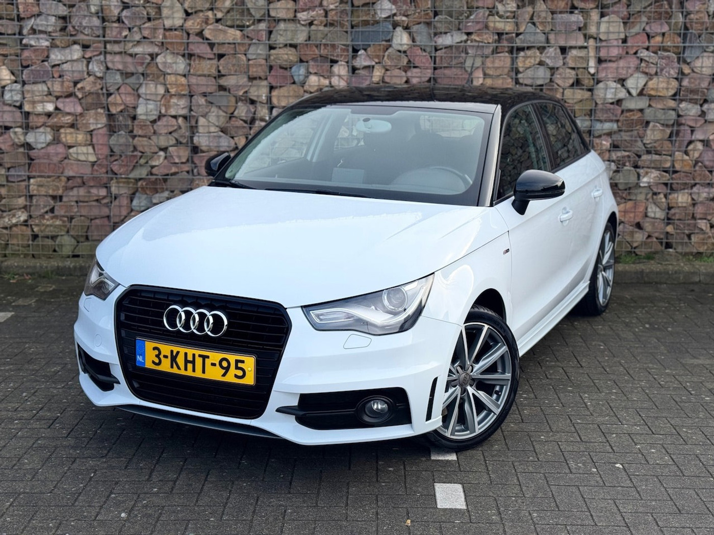 Audi A1 1.2 TFSI Admired 2013 - voorkant