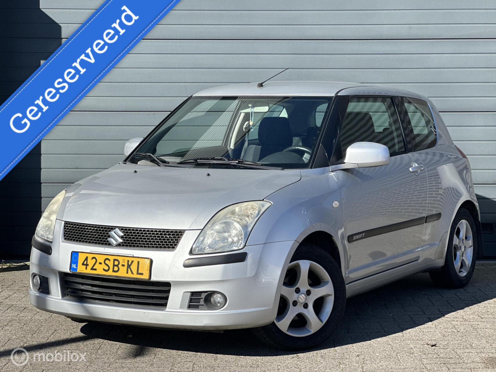Foto van SUZUKI SWIFT