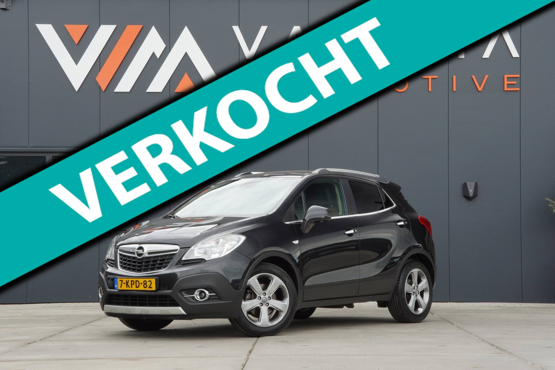 Opel Mokka 1.6 Cosmo 2013 Stoelverwarming SUV Cruise control Camera Bluetooth telefoon Navigatie 2013 - voorkant