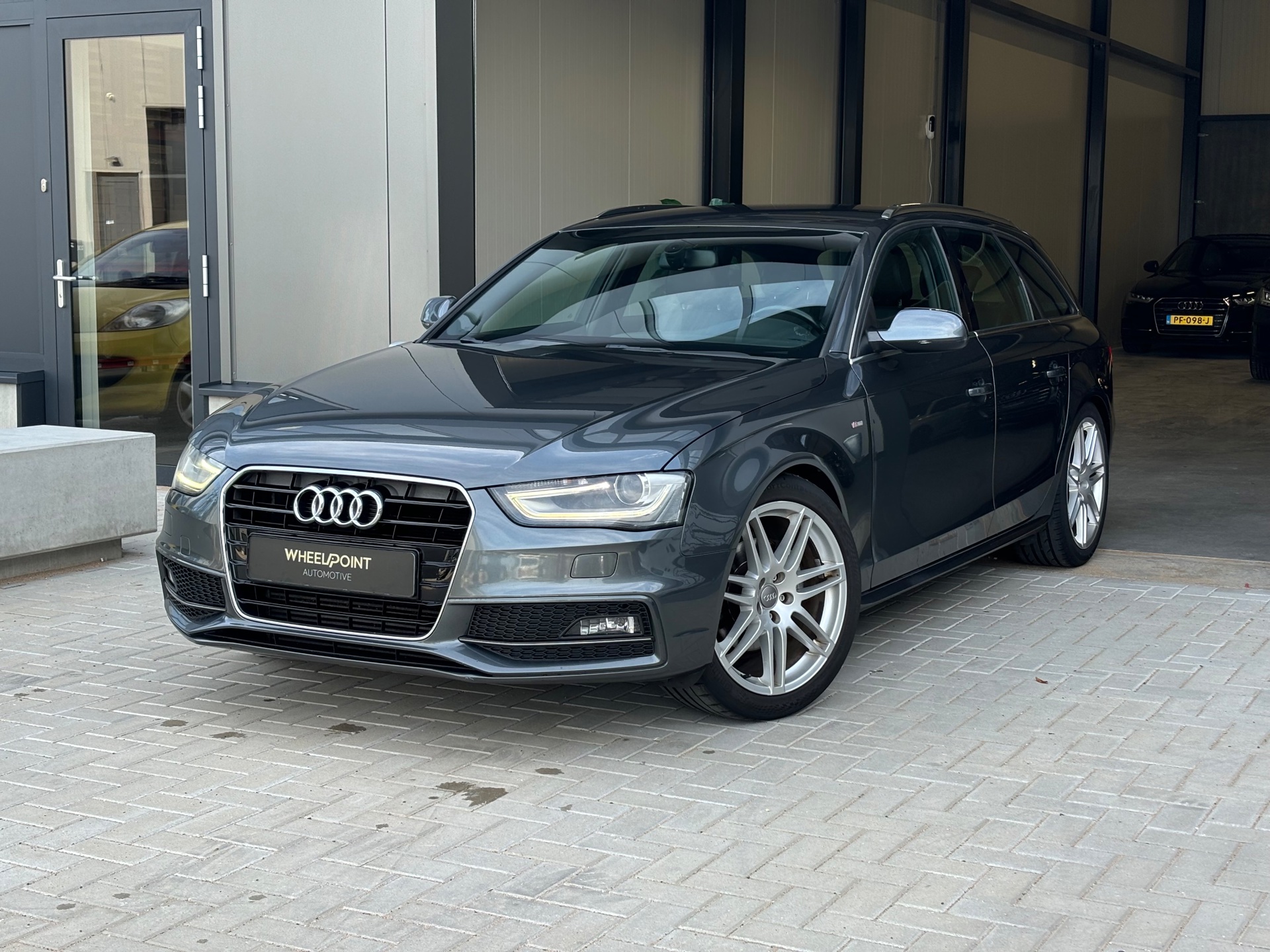 Audi A4 Avant 1.8 TFSI S-line|Automaat|Bluetooth|Cruise|Clima 2012 - voorkant