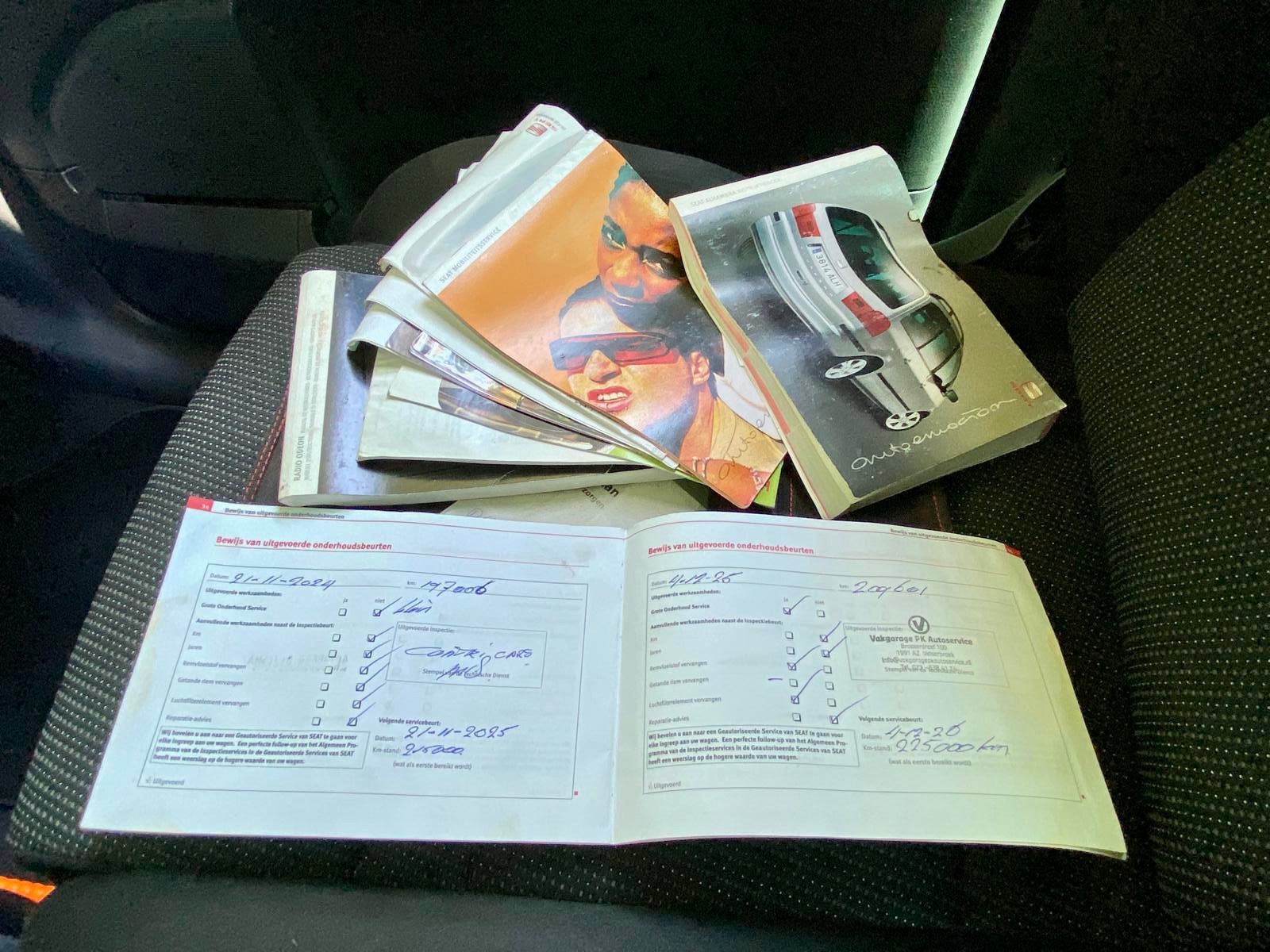 Foto van Seat Alhambra
