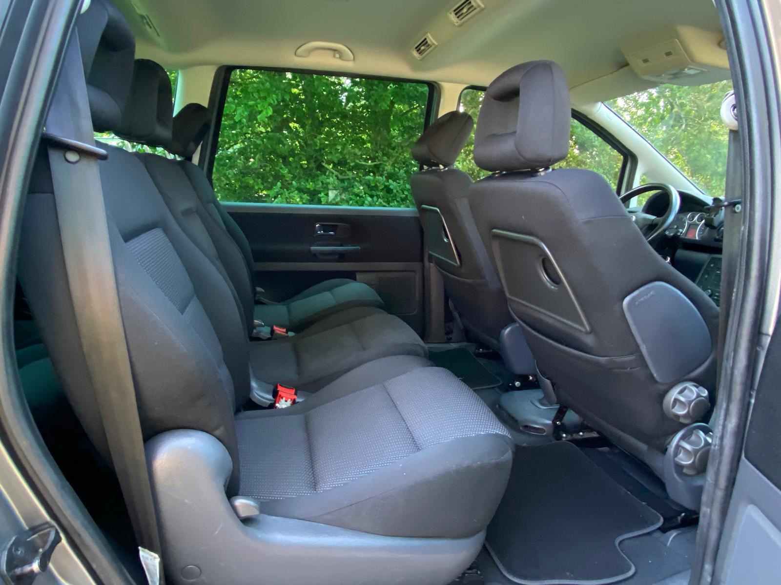 Foto van Seat Alhambra