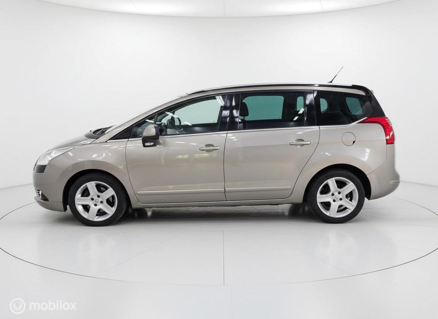 Foto van Peugeot 5008