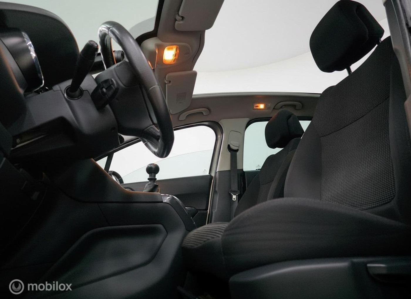 Foto van Peugeot 5008
