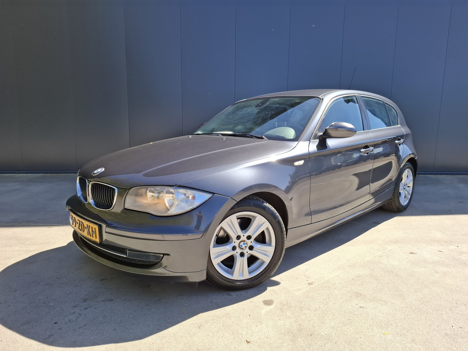 BMW 1er Reihe 118i Business Line AIRCO LICHTMETAAL 16 INCH 2008 - voorkant