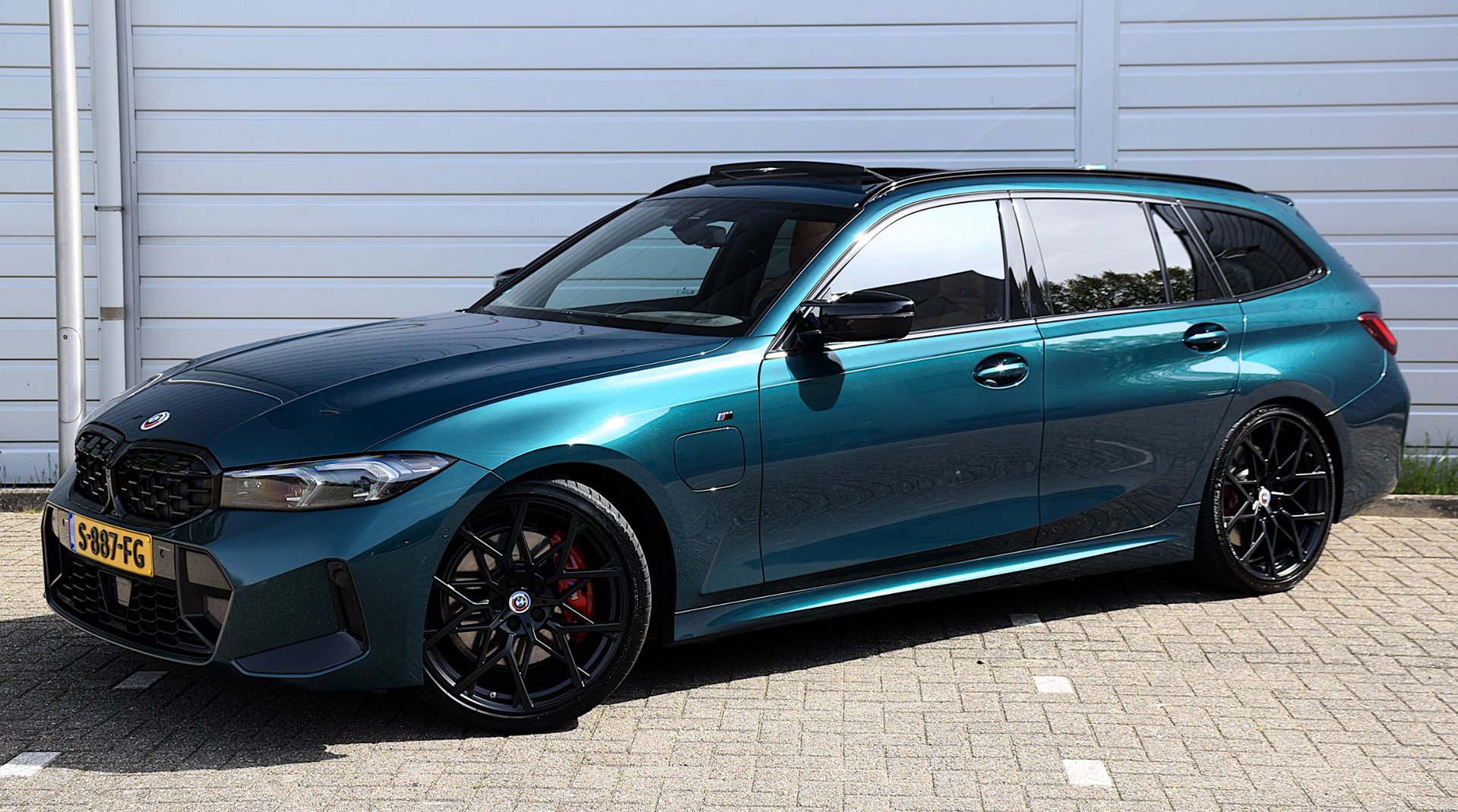 Foto van BMW 330e