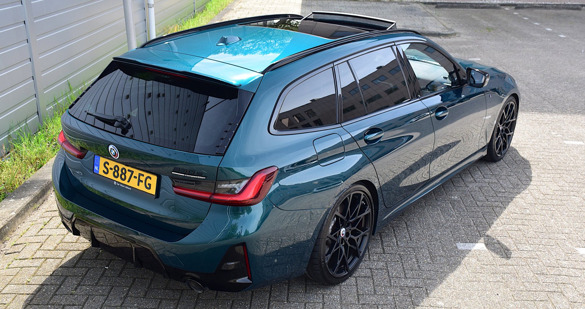 Foto van BMW 330e