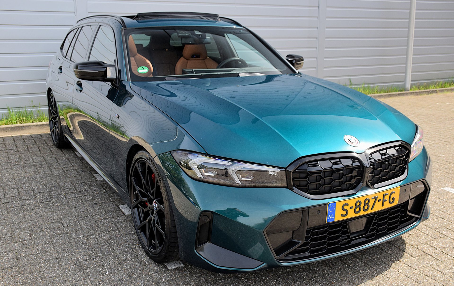 Foto van BMW 330e