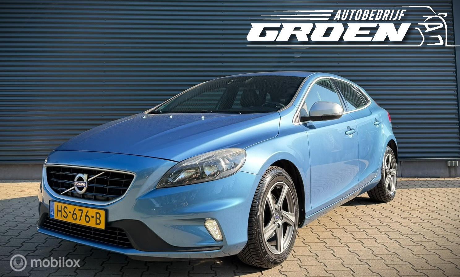 Volvo V40 2.0 D2 R-Design NLAUTO|LEDER-ALCANTARA|NAVI|TREKHA 2015 - voorkant