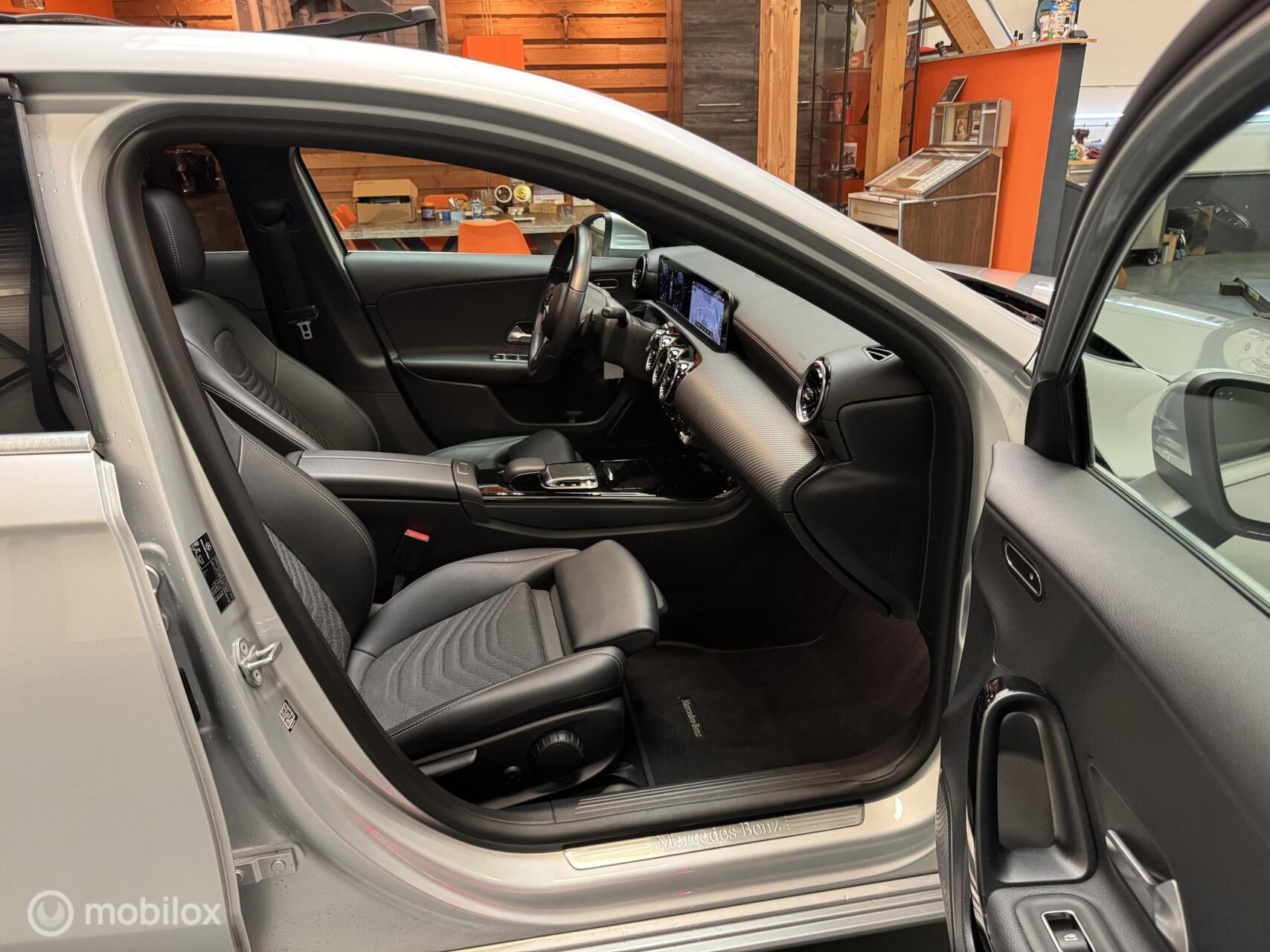 Foto van Mercedes-Benz A 200