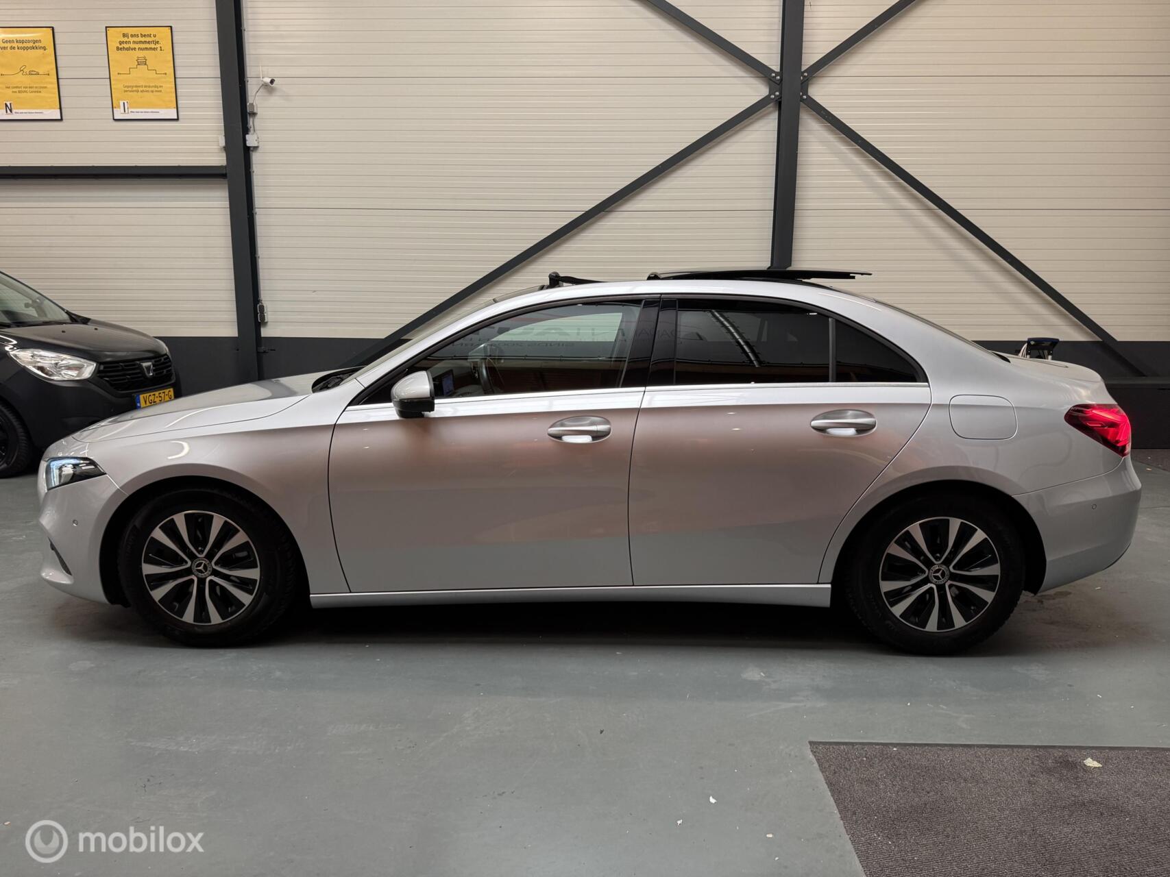 Foto van Mercedes-Benz A 200