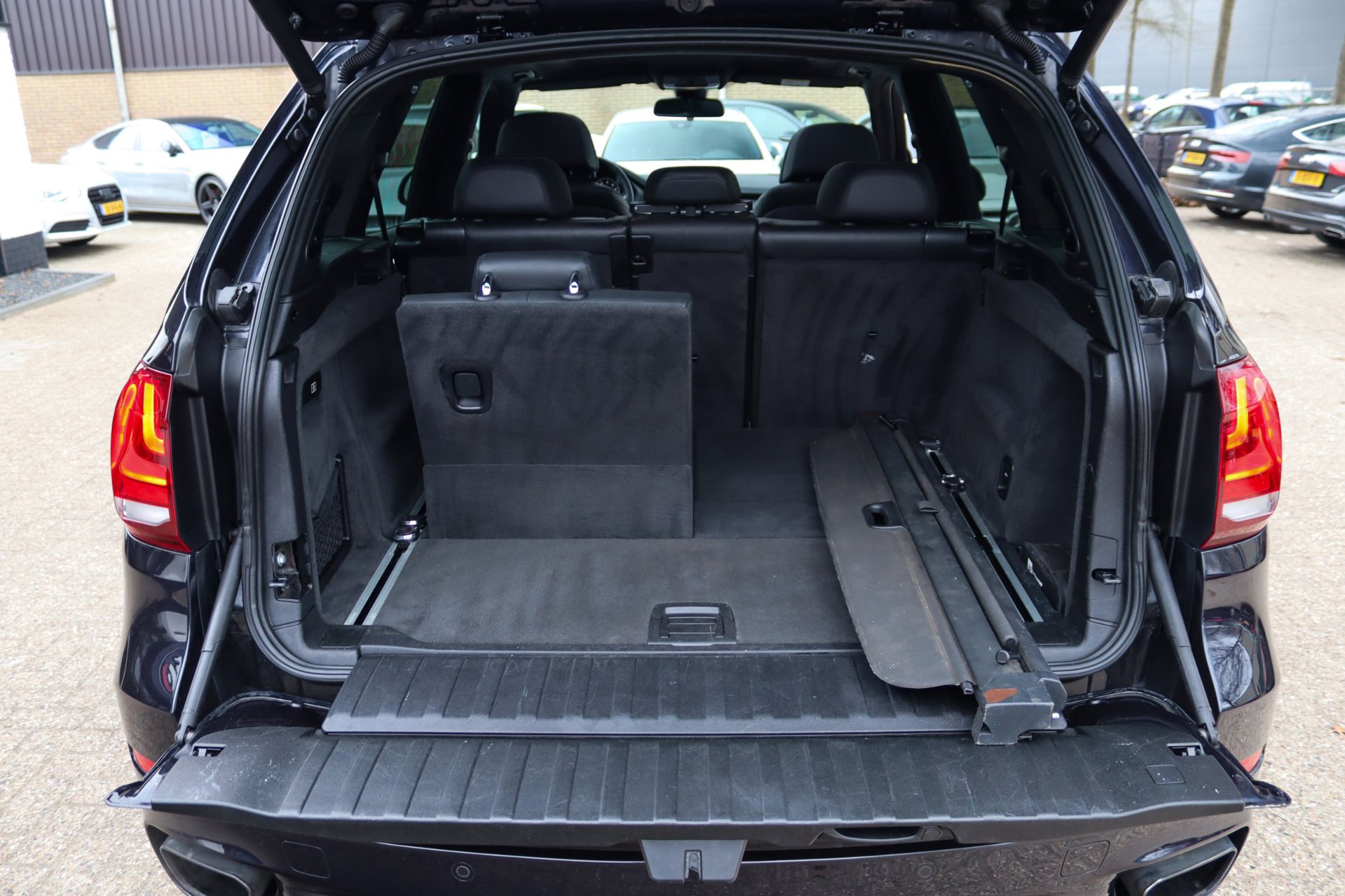 Foto van BMW X5 Xdrive50i