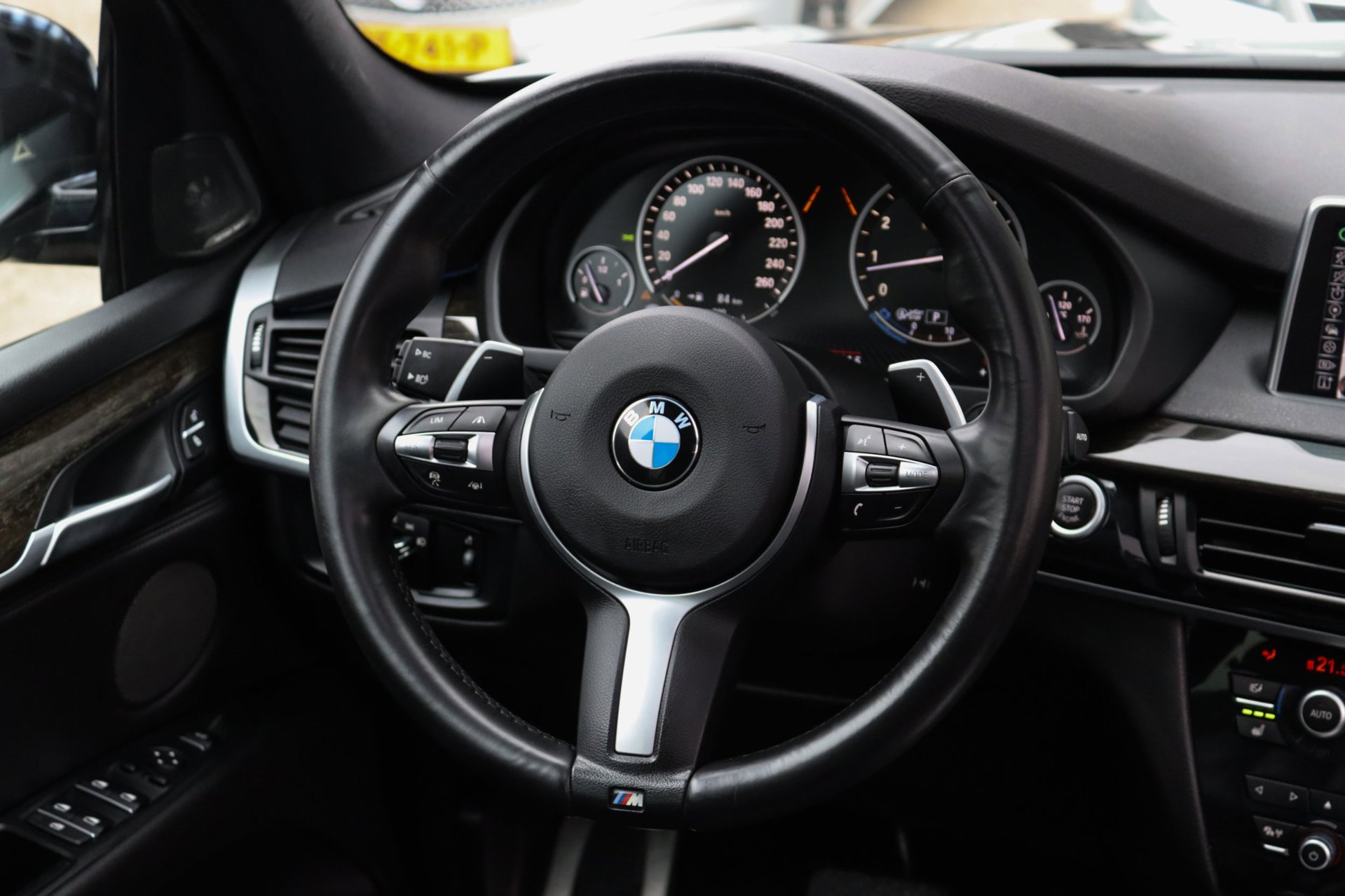 Foto van BMW X5 Xdrive50i