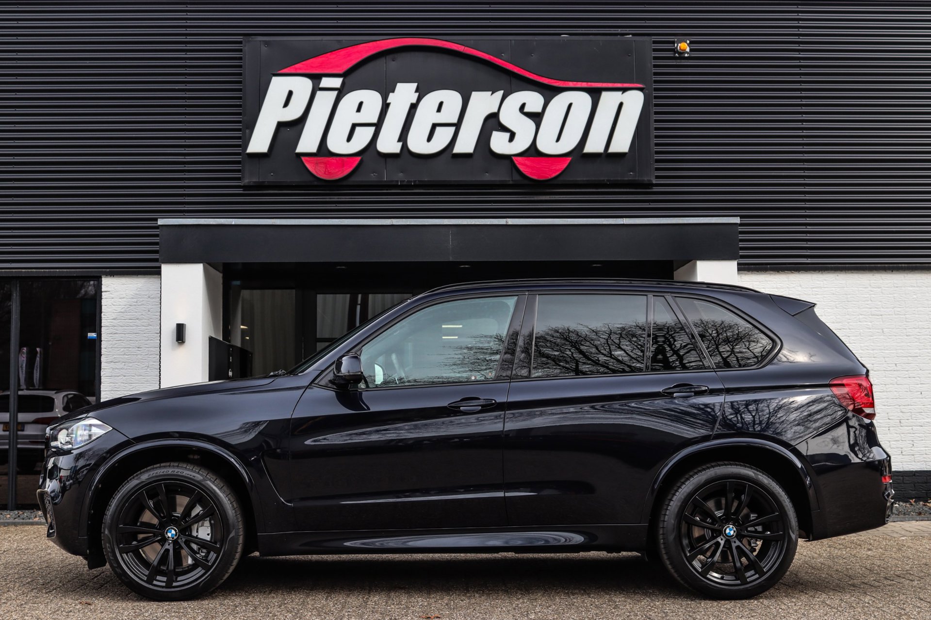 Foto van BMW X5 Xdrive50i