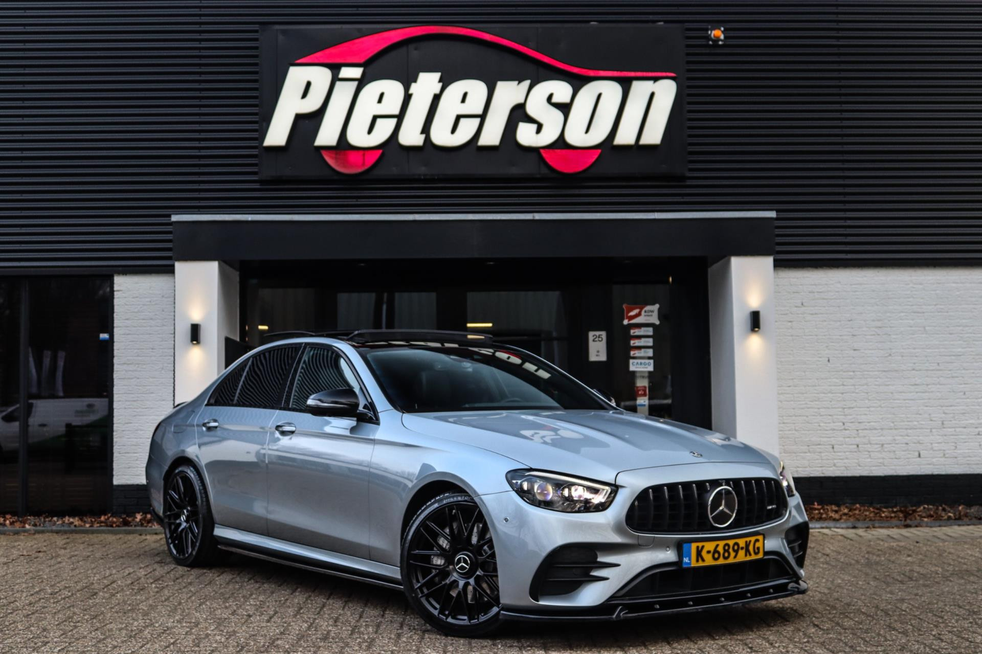 Mercedes-Benz E 300 E 300 e AMG PANO BURMESTER NAP VOL! 2021 - voorkant