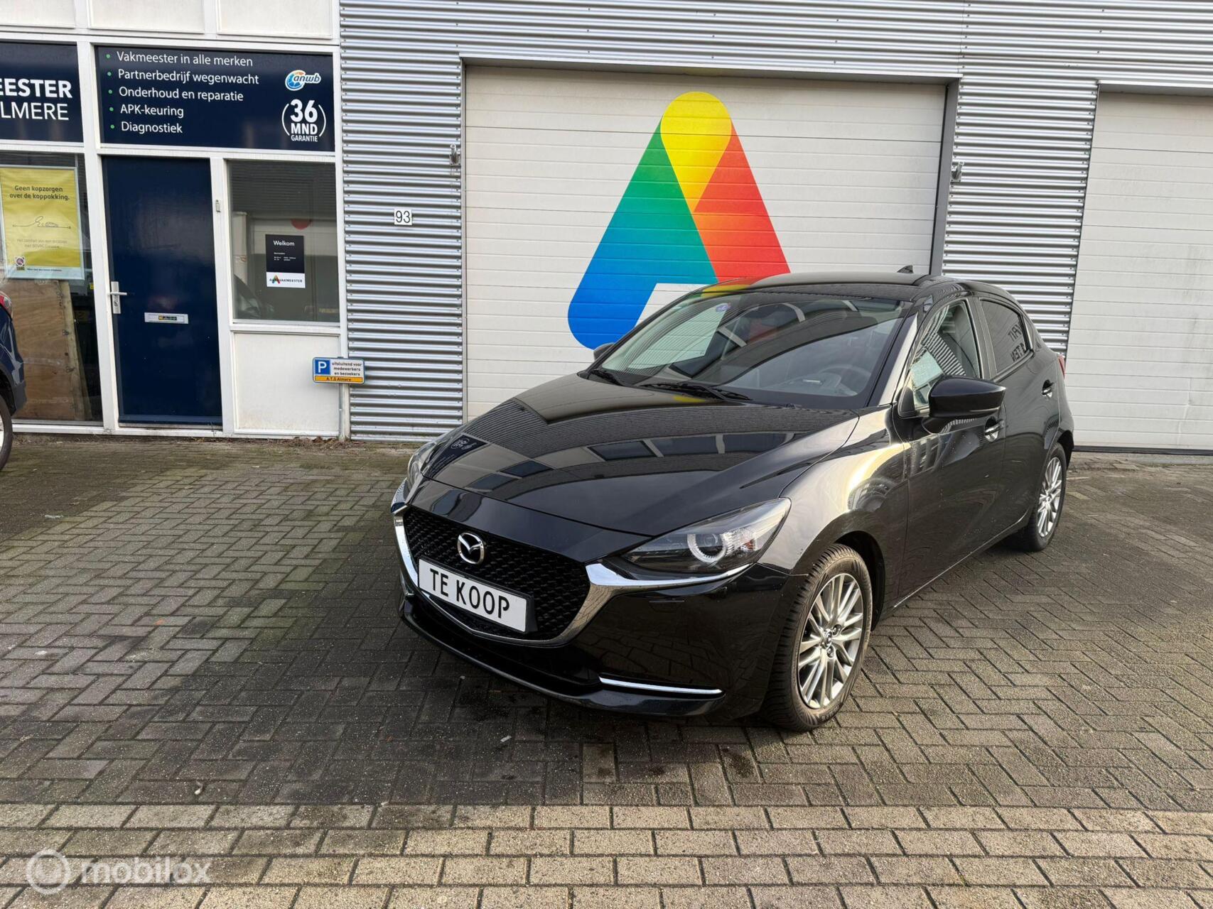 Mazda Mazda2 1.5 Skyactiv-G Luxury MOET WEG VANWEGE VERHUIZING! 2021 - voorkant