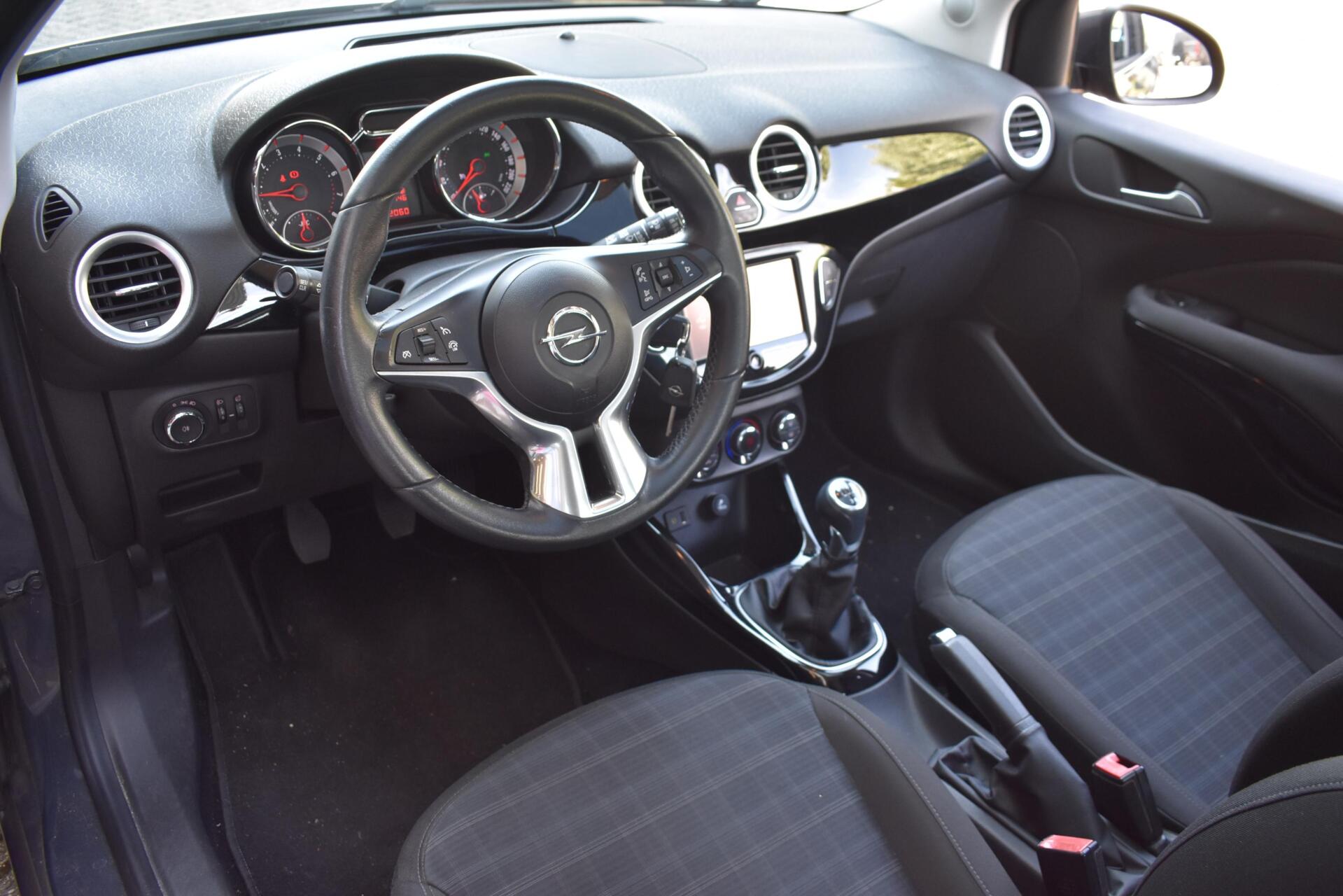 Foto van Opel Adam