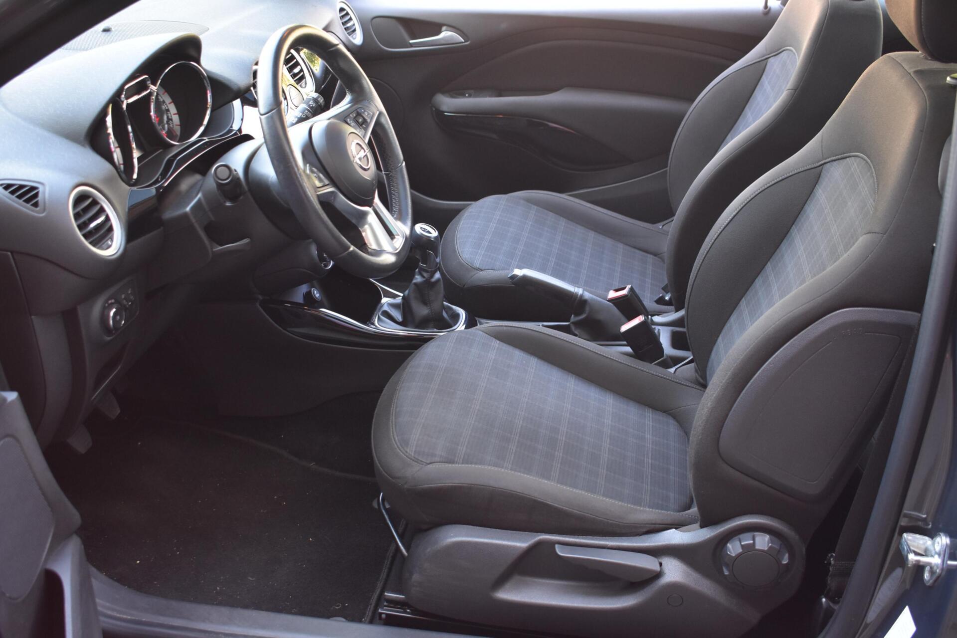 Foto van Opel Adam