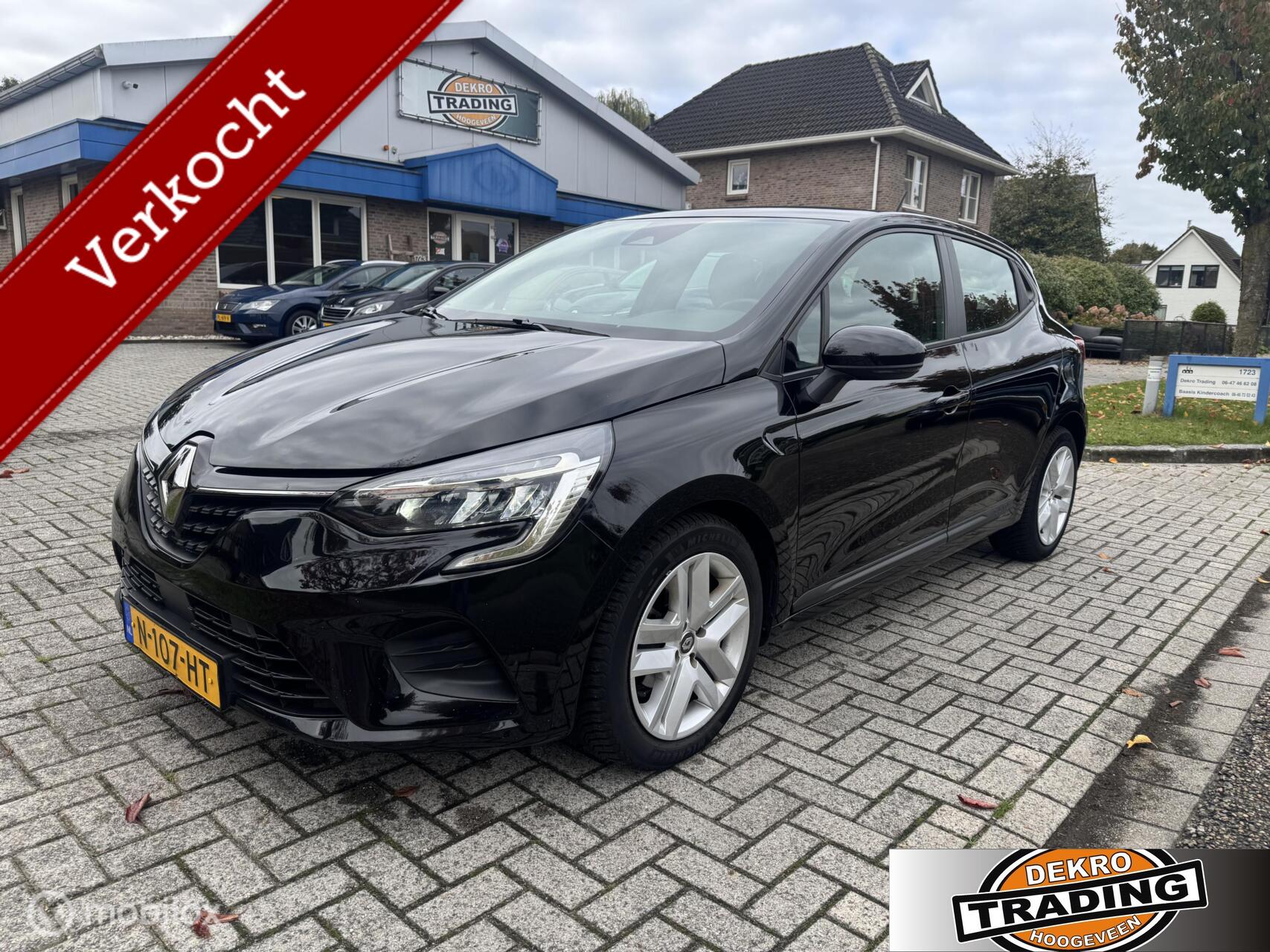 Renault Clio 1.0 TCe Intens 11-2021 Navi Apple carplay 2021 - voorkant