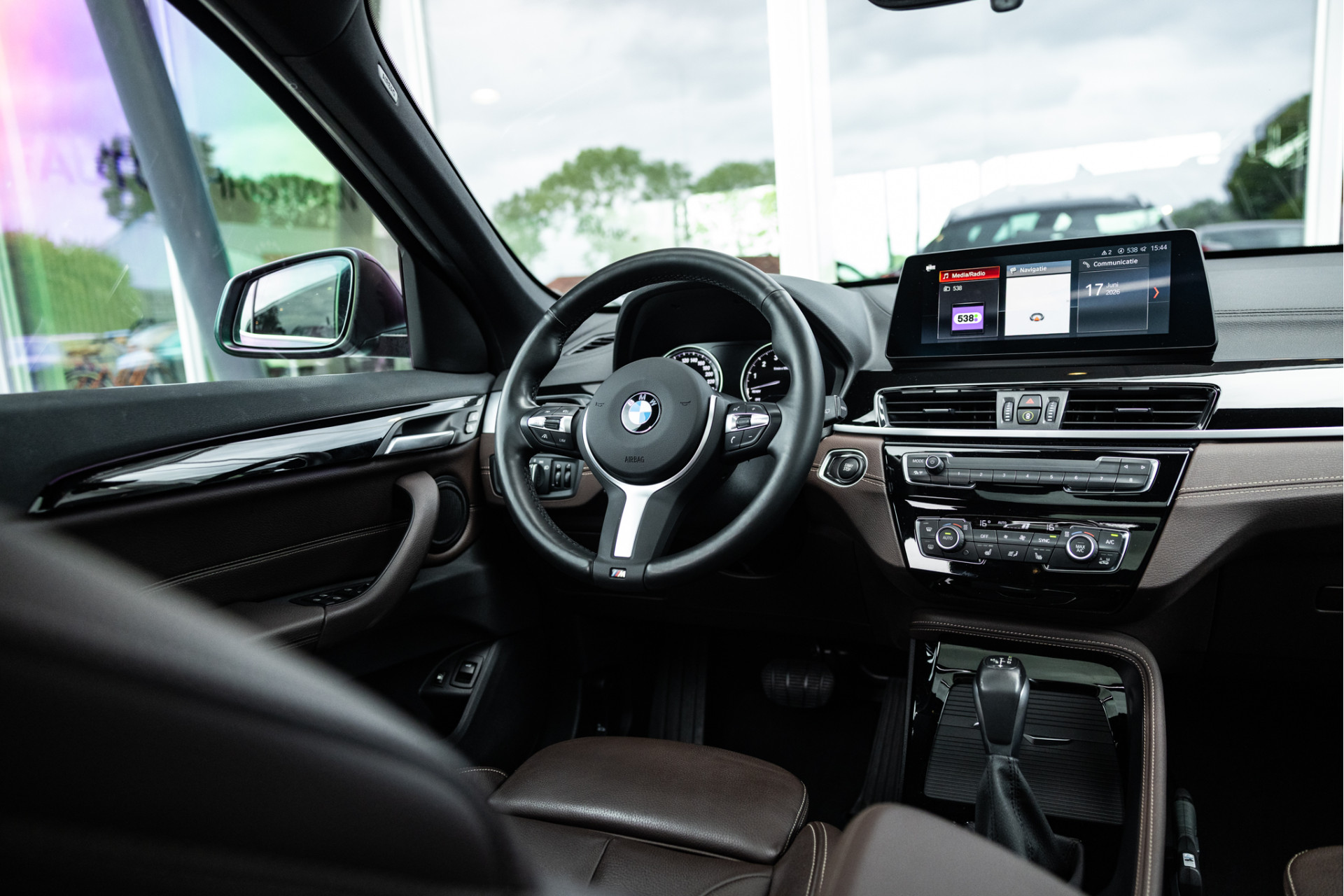 Foto van BMW X1 Xdrive25e